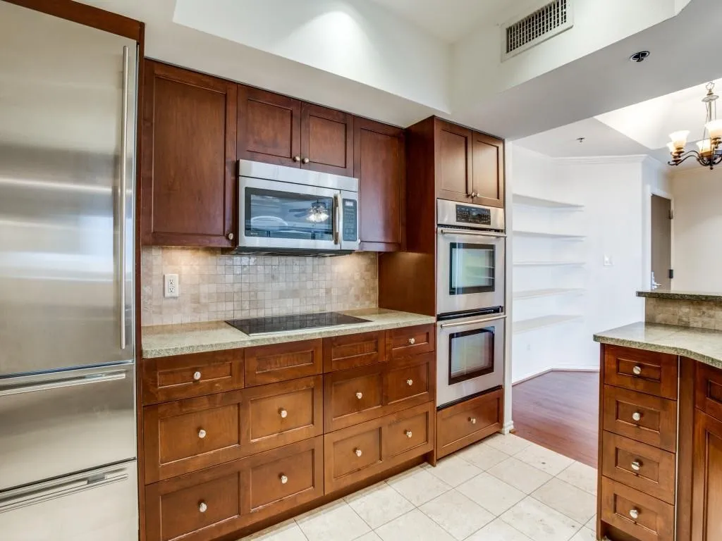 Condominium For Rent in Dallas County , 5909 Luther Lane 1000, Dallas, Texas 75225, 2 Bedroom, 2 Bathroom, 2 Garage spaces, 1,387 Sqft, built in 1983, mls#21365147, Real Estate Agent in Dallas, Homes For Rent in Dallas county, Homes For Rent in Dallas, Realtor in Dallas Texas, Real Estate Brokerage Independent Realty Texas, Luminita Cordes Realtor