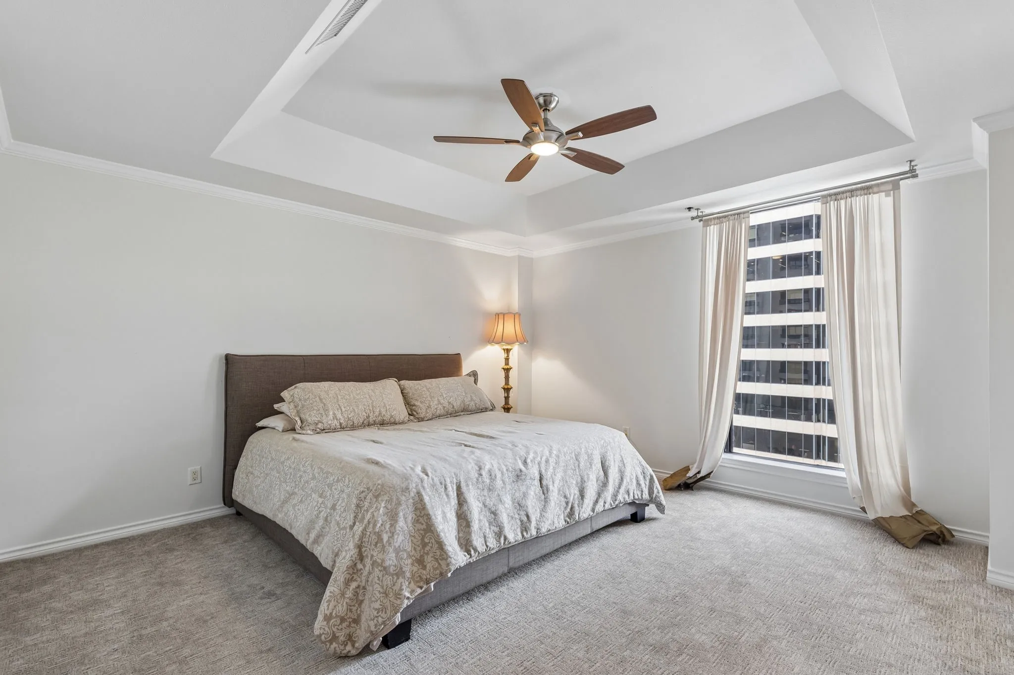 Condominium For Rent in Dallas County , 5909 Luther Lane 1000, Dallas, Texas 75225, 2 Bedroom, 2 Bathroom, 2 Garage spaces, 1,387 Sqft, built in 1983, mls#21365147, Real Estate Agent in Dallas, Homes For Rent in Dallas county, Homes For Rent in Dallas, Realtor in Dallas Texas, Real Estate Brokerage Independent Realty Texas, Luminita Cordes Realtor