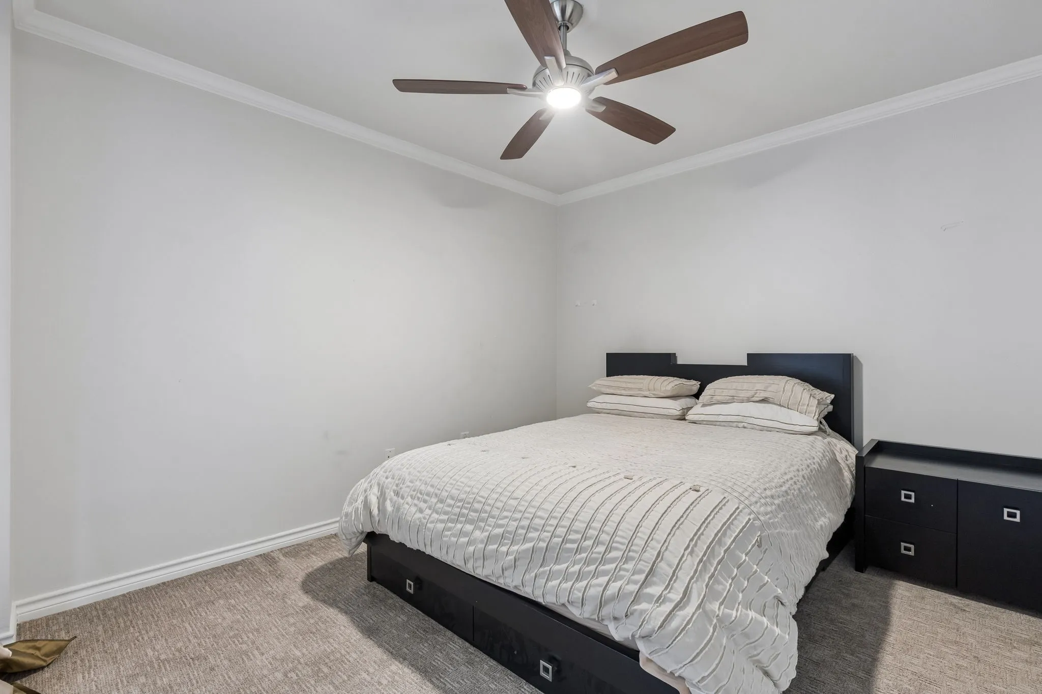 Condominium For Rent in Dallas County , 5909 Luther Lane 1000, Dallas, Texas 75225, 2 Bedroom, 2 Bathroom, 2 Garage spaces, 1,387 Sqft, built in 1983, mls#21365147, Real Estate Agent in Dallas, Homes For Rent in Dallas county, Homes For Rent in Dallas, Realtor in Dallas Texas, Real Estate Brokerage Independent Realty Texas, Luminita Cordes Realtor