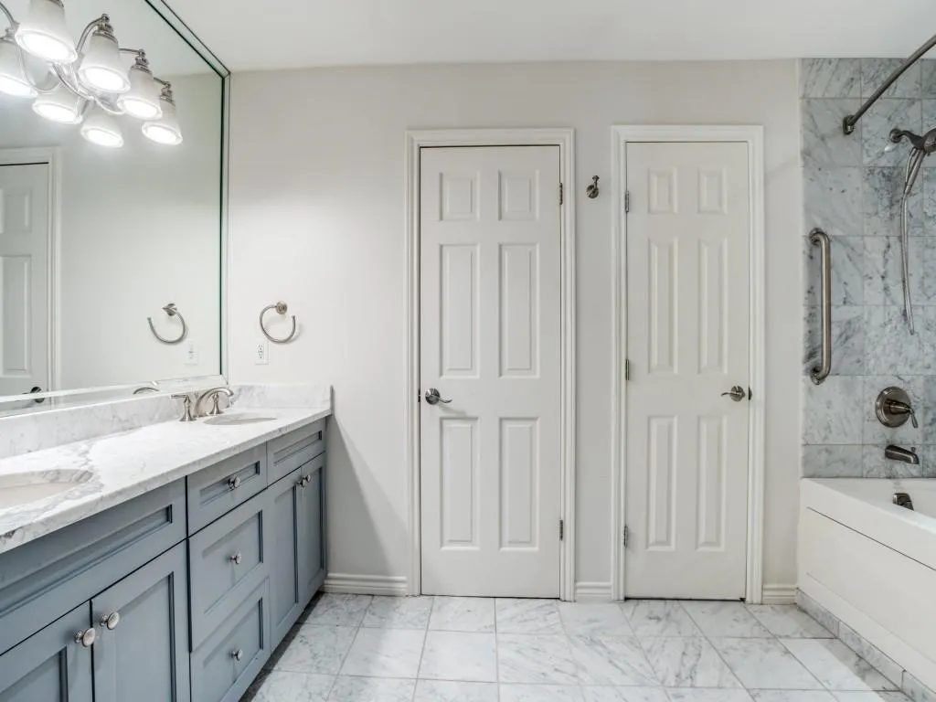 Condominium For Rent in Dallas County , 5909 Luther Lane 1000, Dallas, Texas 75225, 2 Bedroom, 2 Bathroom, 2 Garage spaces, 1,387 Sqft, built in 1983, mls#21365147, Real Estate Agent in Dallas, Homes For Rent in Dallas county, Homes For Rent in Dallas, Realtor in Dallas Texas, Real Estate Brokerage Independent Realty Texas, Luminita Cordes Realtor