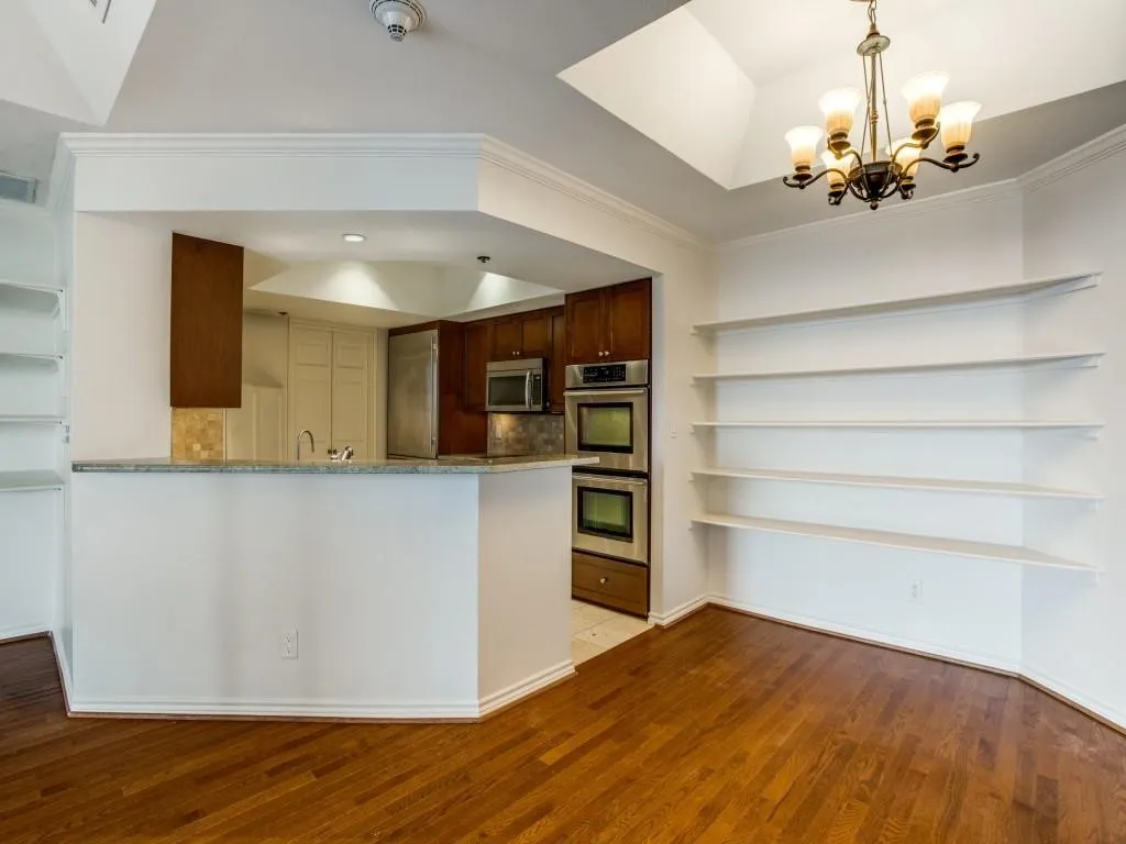 Condominium For Rent in Dallas County , 5909 Luther Lane 1000, Dallas, Texas 75225, 2 Bedroom, 2 Bathroom, 2 Garage spaces, 1,387 Sqft, built in 1983, mls#21365147, Real Estate Agent in Dallas, Homes For Rent in Dallas county, Homes For Rent in Dallas, Realtor in Dallas Texas, Real Estate Brokerage Independent Realty Texas, Luminita Cordes Realtor