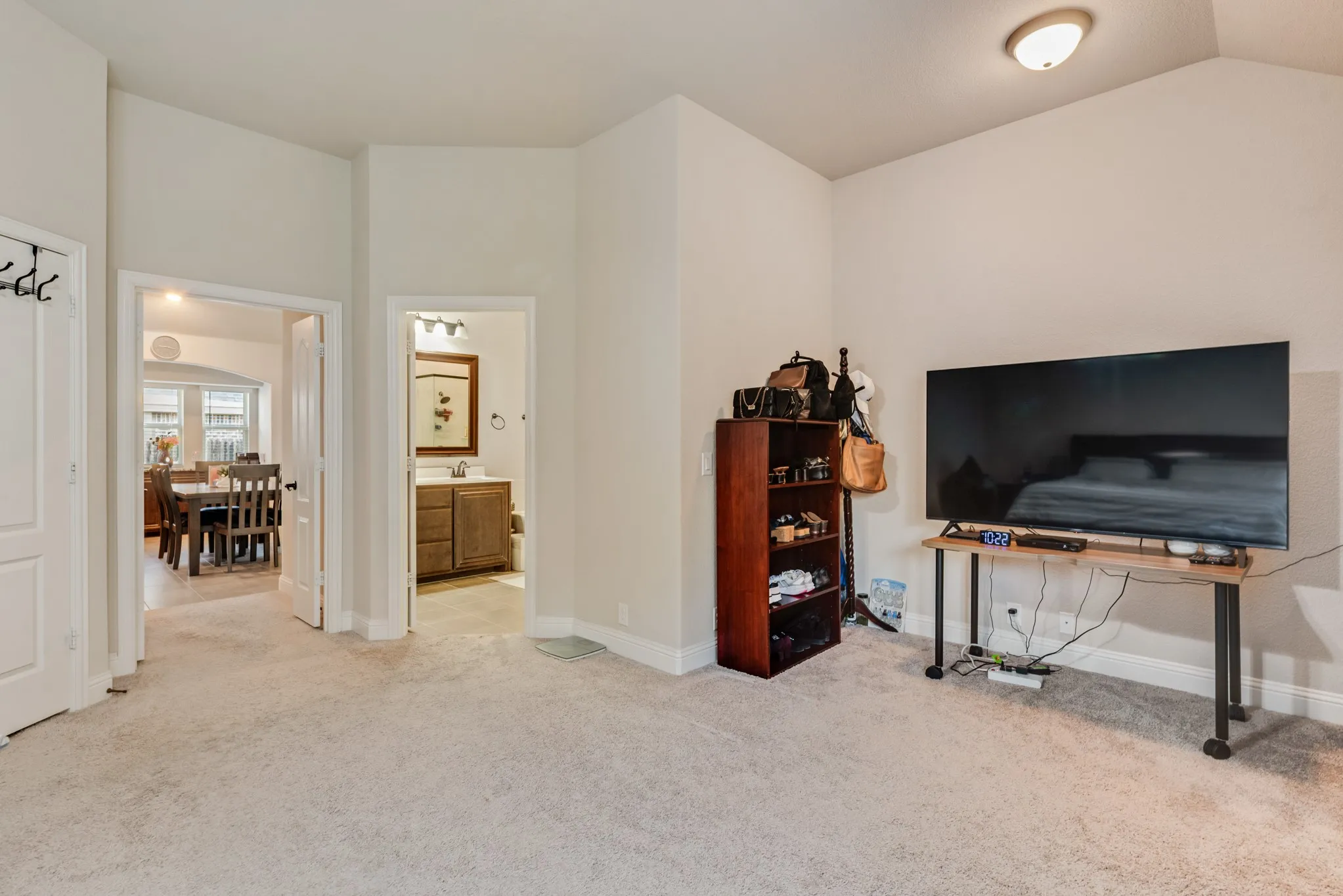 Single Family Residence For Sale in Tarrant County , 10609 Kettlewood Drive, Fort Worth, Texas 76036, 4 Bedroom, 3 Bathroom, 2 Garage spaces, 2,516 Sqft, built in 2022, mls#21355744, Real Estate Agent in Fort Worth, Homes For Sale in Tarrant county, Homes For Sale in Fort Worth, Realtor in Fort Worth Texas, Real Estate Brokerage Independent Realty Texas, Luminita Cordes Realtor