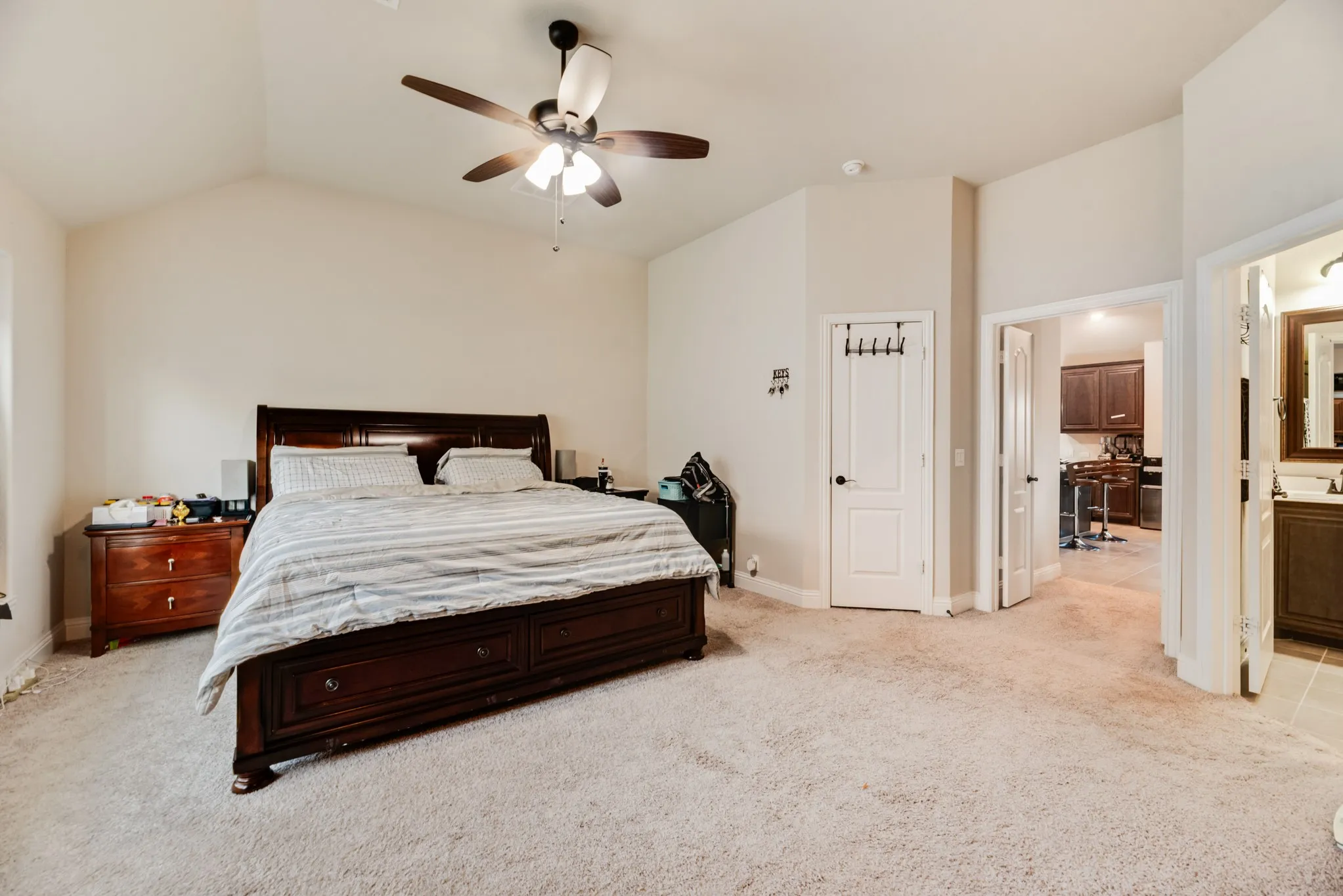 Single Family Residence For Sale in Tarrant County , 10609 Kettlewood Drive, Fort Worth, Texas 76036, 4 Bedroom, 3 Bathroom, 2 Garage spaces, 2,516 Sqft, built in 2022, mls#21355744, Real Estate Agent in Fort Worth, Homes For Sale in Tarrant county, Homes For Sale in Fort Worth, Realtor in Fort Worth Texas, Real Estate Brokerage Independent Realty Texas, Luminita Cordes Realtor