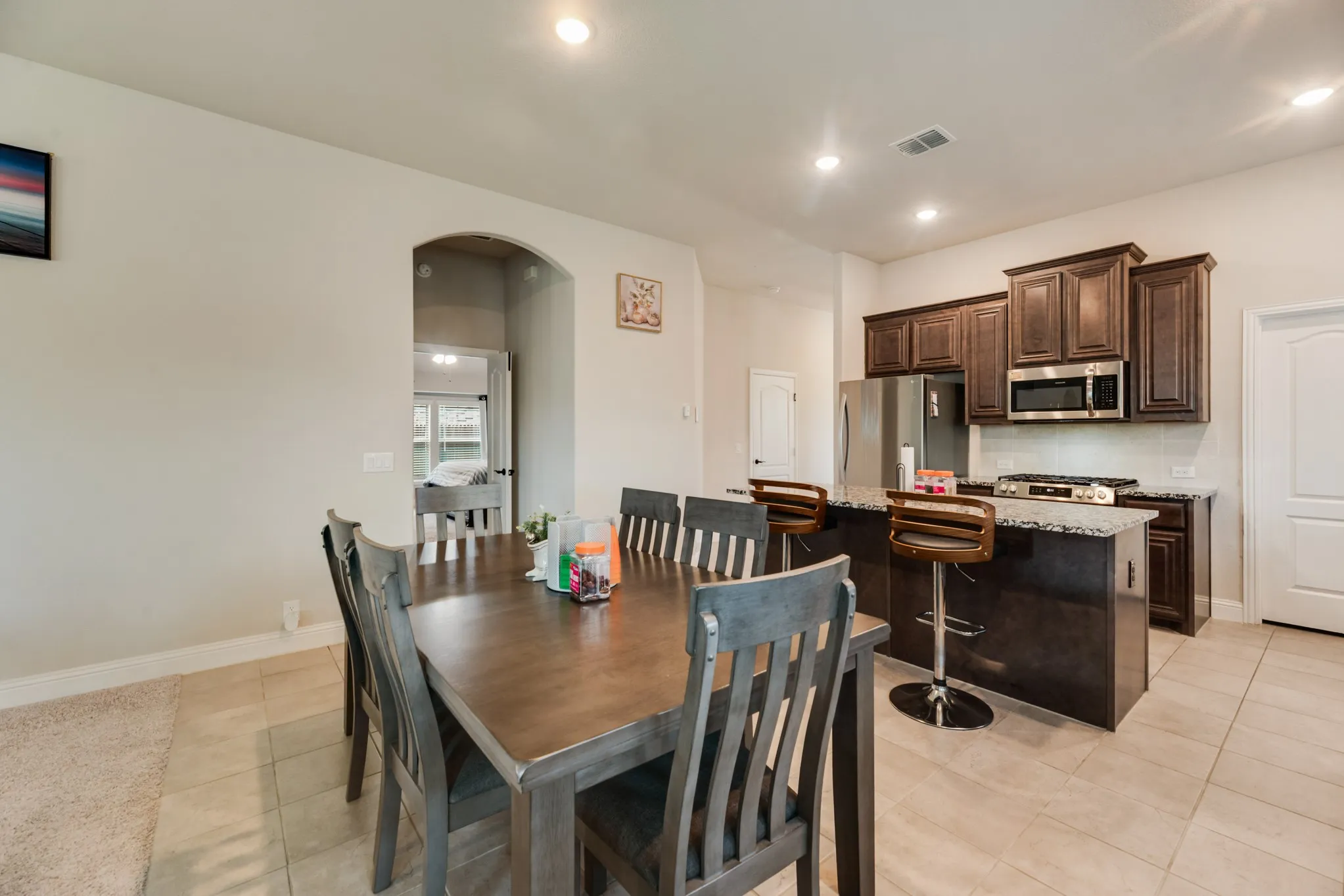 Single Family Residence For Sale in Tarrant County , 10609 Kettlewood Drive, Fort Worth, Texas 76036, 4 Bedroom, 3 Bathroom, 2 Garage spaces, 2,516 Sqft, built in 2022, mls#21355744, Real Estate Agent in Fort Worth, Homes For Sale in Tarrant county, Homes For Sale in Fort Worth, Realtor in Fort Worth Texas, Real Estate Brokerage Independent Realty Texas, Luminita Cordes Realtor