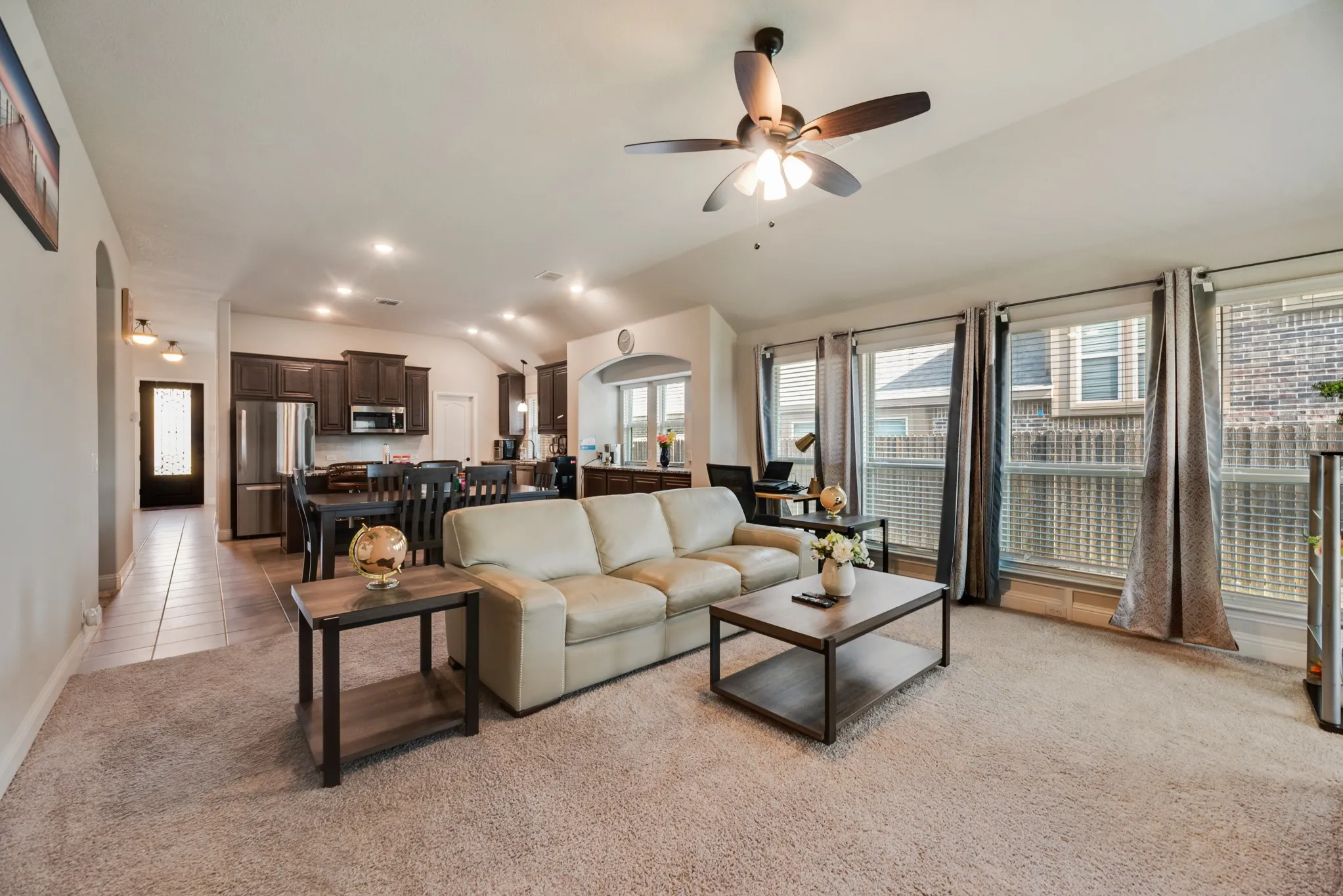 Single Family Residence For Sale in Tarrant County , 10609 Kettlewood Drive, Fort Worth, Texas 76036, 4 Bedroom, 3 Bathroom, 2 Garage spaces, 2,516 Sqft, built in 2022, mls#21355744, Real Estate Agent in Fort Worth, Homes For Sale in Tarrant county, Homes For Sale in Fort Worth, Realtor in Fort Worth Texas, Real Estate Brokerage Independent Realty Texas, Luminita Cordes Realtor