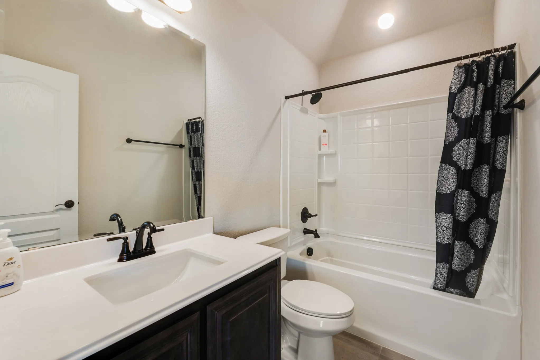Single Family Residence For Sale in Tarrant County , 10609 Kettlewood Drive, Fort Worth, Texas 76036, 4 Bedroom, 3 Bathroom, 2 Garage spaces, 2,516 Sqft, built in 2022, mls#21355744, Real Estate Agent in Fort Worth, Homes For Sale in Tarrant county, Homes For Sale in Fort Worth, Realtor in Fort Worth Texas, Real Estate Brokerage Independent Realty Texas, Luminita Cordes Realtor