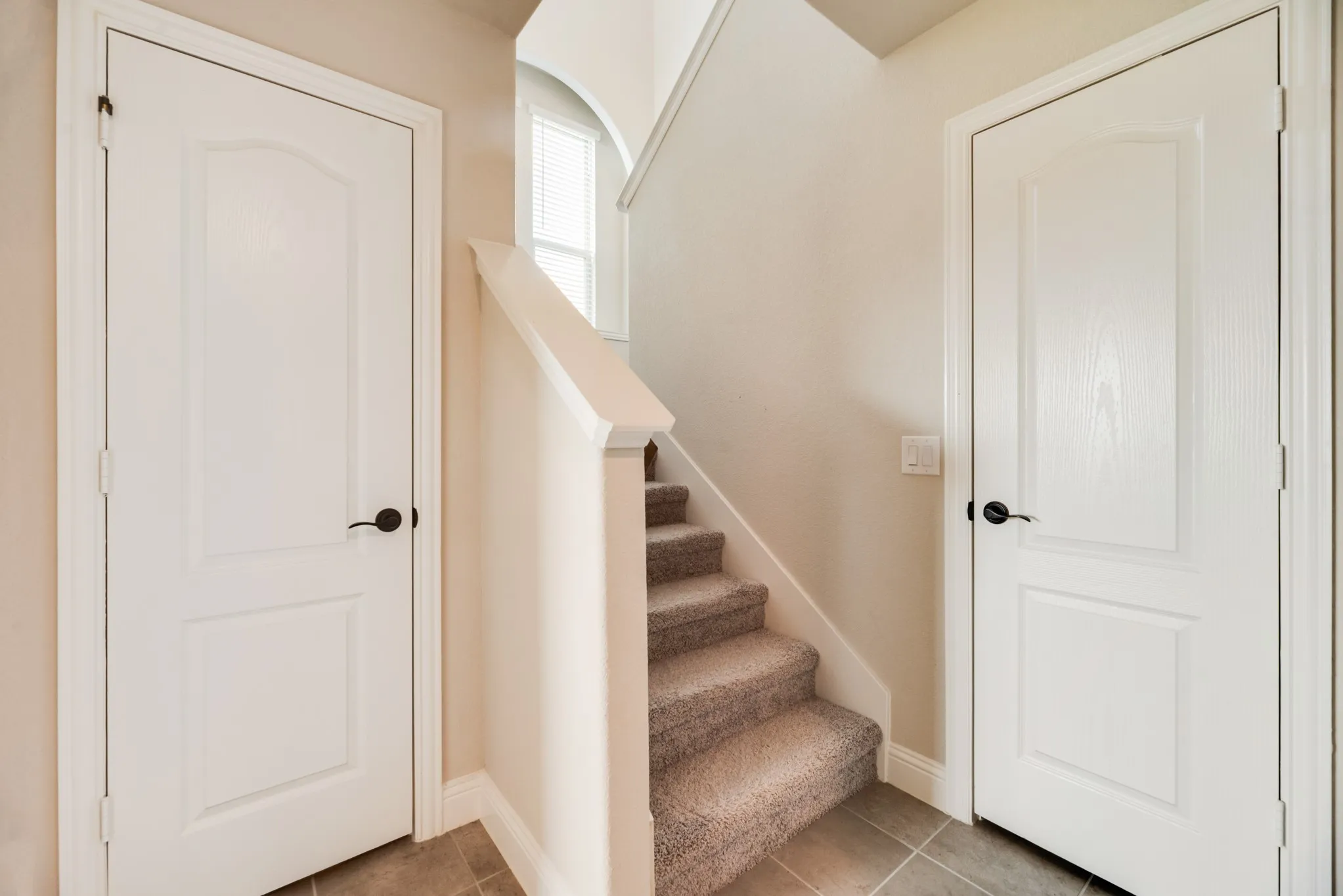 Single Family Residence For Sale in Tarrant County , 10609 Kettlewood Drive, Fort Worth, Texas 76036, 4 Bedroom, 3 Bathroom, 2 Garage spaces, 2,516 Sqft, built in 2022, mls#21355744, Real Estate Agent in Fort Worth, Homes For Sale in Tarrant county, Homes For Sale in Fort Worth, Realtor in Fort Worth Texas, Real Estate Brokerage Independent Realty Texas, Luminita Cordes Realtor