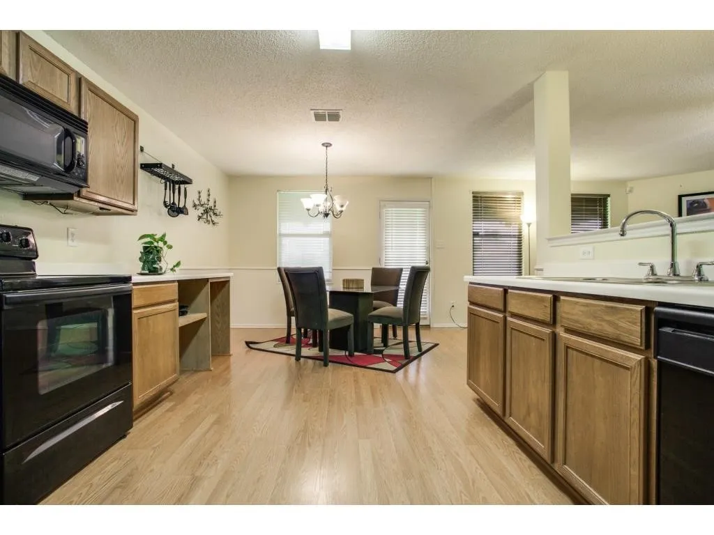 Single Family Residence For Rent in Collin County , 2926 Montague Trail, Wylie, Texas 75098, 3 Bedroom, 2 Bathroom, 2 Garage spaces, 1,588 Sqft, built in 2003, mls#21365976, Real Estate Agent in Wylie, Homes For Rent in Collin county, Homes For Rent in Wylie, Realtor in Wylie Texas, Real Estate Brokerage Independent Realty Texas, Luminita Cordes Realtor