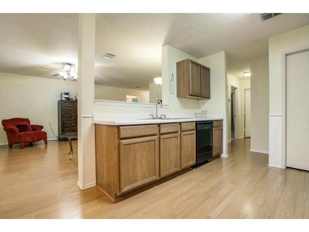 Single Family Residence For Rent in Collin County , 2926 Montague Trail, Wylie, Texas 75098, 3 Bedroom, 2 Bathroom, 2 Garage spaces, 1,588 Sqft, built in 2003, mls#21365976, Real Estate Agent in Wylie, Homes For Rent in Collin county, Homes For Rent in Wylie, Realtor in Wylie Texas, Real Estate Brokerage Independent Realty Texas, Luminita Cordes Realtor
