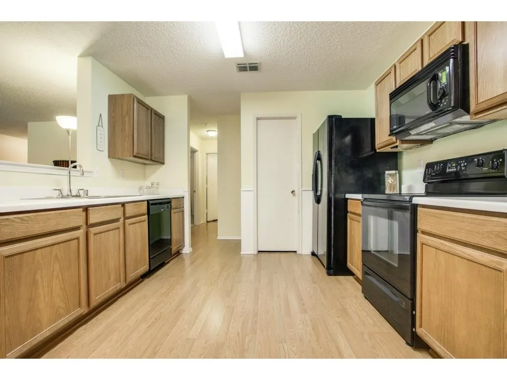Single Family Residence For Rent in Collin County , 2926 Montague Trail, Wylie, Texas 75098, 3 Bedroom, 2 Bathroom, 2 Garage spaces, 1,588 Sqft, built in 2003, mls#21365976, Real Estate Agent in Wylie, Homes For Rent in Collin county, Homes For Rent in Wylie, Realtor in Wylie Texas, Real Estate Brokerage Independent Realty Texas, Luminita Cordes Realtor