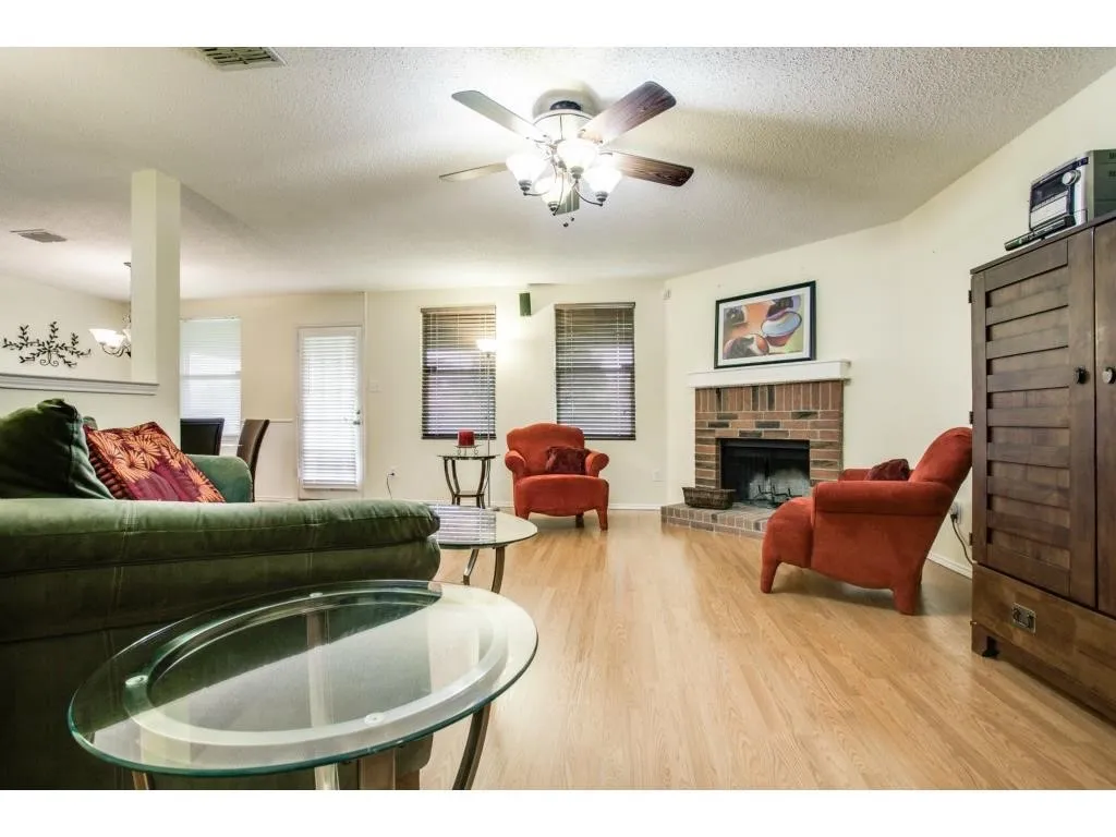 Single Family Residence For Rent in Collin County , 2926 Montague Trail, Wylie, Texas 75098, 3 Bedroom, 2 Bathroom, 2 Garage spaces, 1,588 Sqft, built in 2003, mls#21365976, Real Estate Agent in Wylie, Homes For Rent in Collin county, Homes For Rent in Wylie, Realtor in Wylie Texas, Real Estate Brokerage Independent Realty Texas, Luminita Cordes Realtor