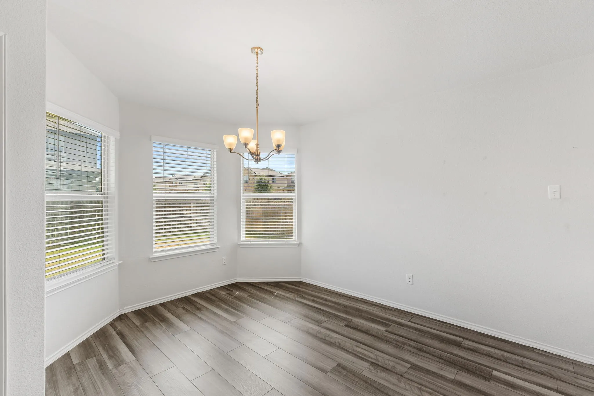 Single Family Residence For Sale in Mc Lennan County , 11101 Beckon, Waco, Texas 76708, 3 Bedroom, 2 Bathroom, 2 Garage spaces, 1,634 Sqft, built in 2021, Price $279,900, mls#21365182, Real Estate Agent in Waco, Homes For Sale in Mc Lennan county, Homes For Sale in Waco, Realtor in Waco Texas, Real Estate Brokerage Independent Realty Texas, Luminita Cordes Realtor