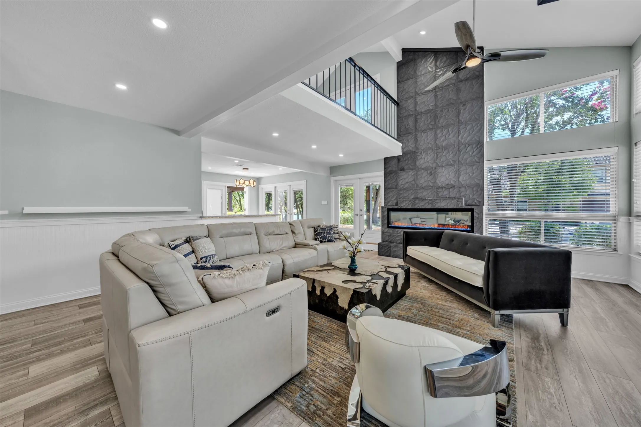 Floor to ceiling fireplace