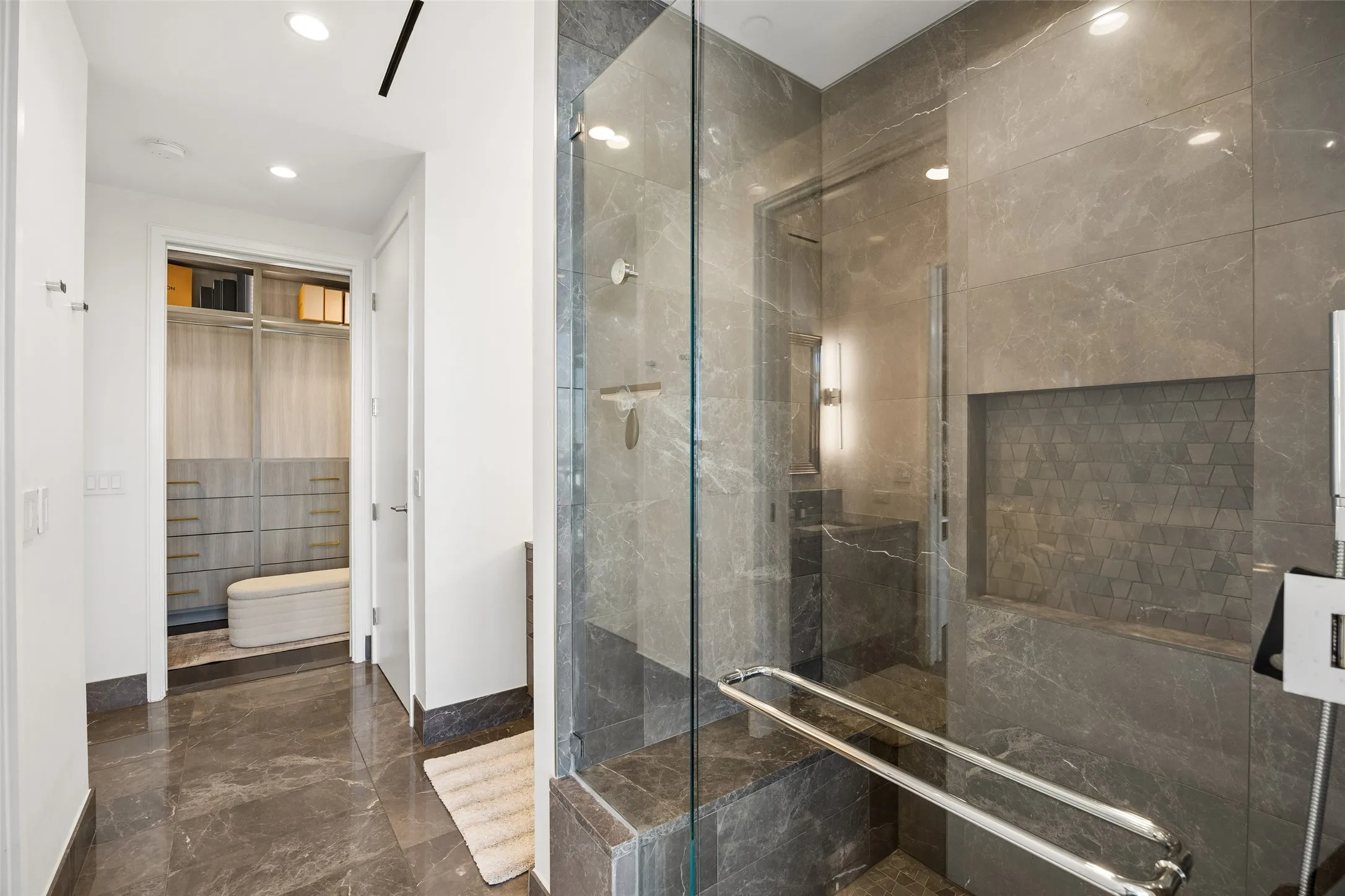 Condominium For Rent in Collin County , 7901 Windrose Avenue 905, Plano, Texas 75024, 1 Bedroom, 2 Bathroom, 2 Garage spaces, 1,018 Sqft, built in 2019, mls#21364414, Real Estate Agent in Plano, Homes For Rent in Collin county, Homes For Rent in Plano, Realtor in Plano Texas, Real Estate Brokerage Independent Realty Texas, Luminita Cordes Realtor