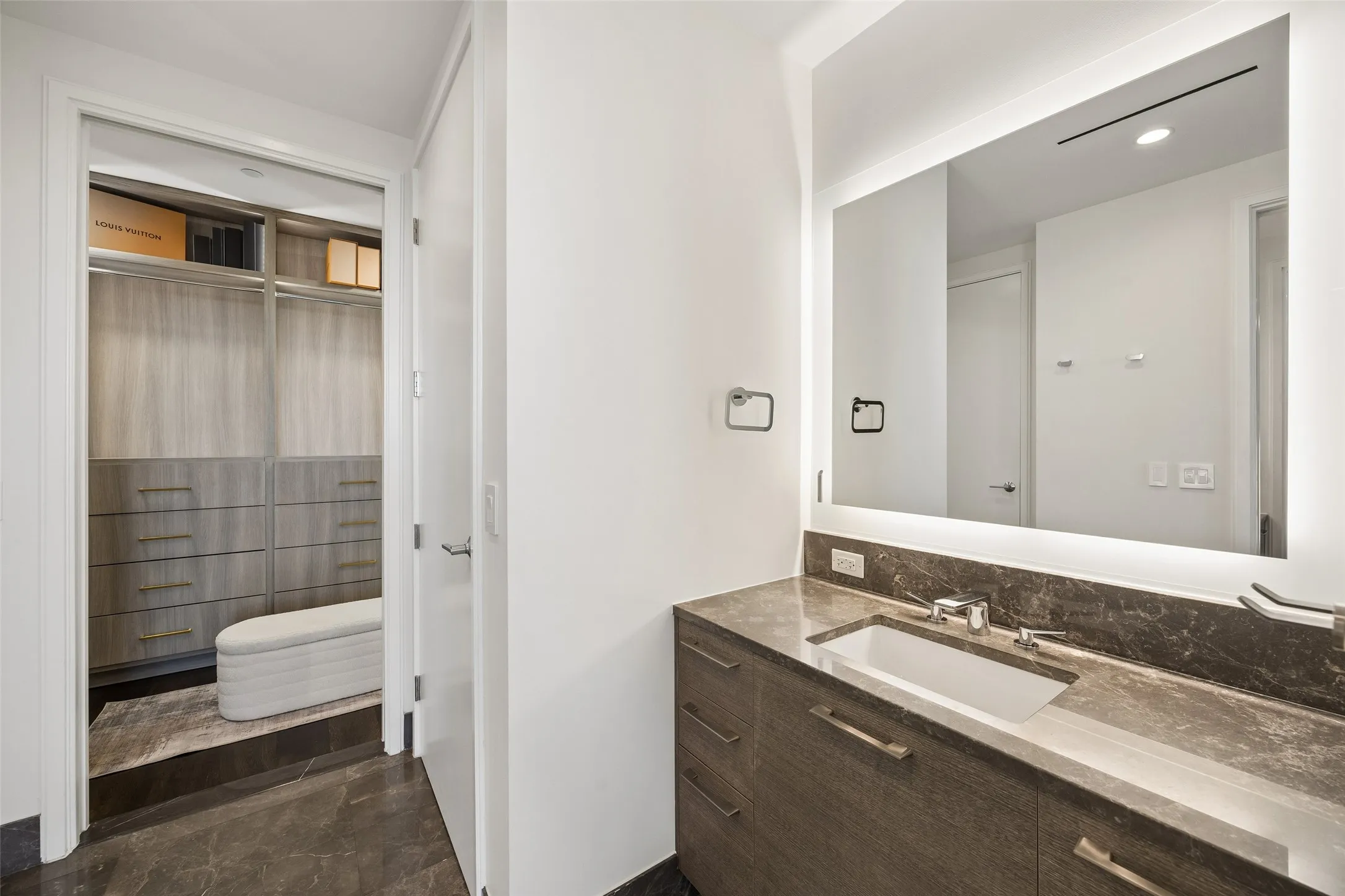 Condominium For Rent in Collin County , 7901 Windrose Avenue 905, Plano, Texas 75024, 1 Bedroom, 2 Bathroom, 2 Garage spaces, 1,018 Sqft, built in 2019, mls#21364414, Real Estate Agent in Plano, Homes For Rent in Collin county, Homes For Rent in Plano, Realtor in Plano Texas, Real Estate Brokerage Independent Realty Texas, Luminita Cordes Realtor
