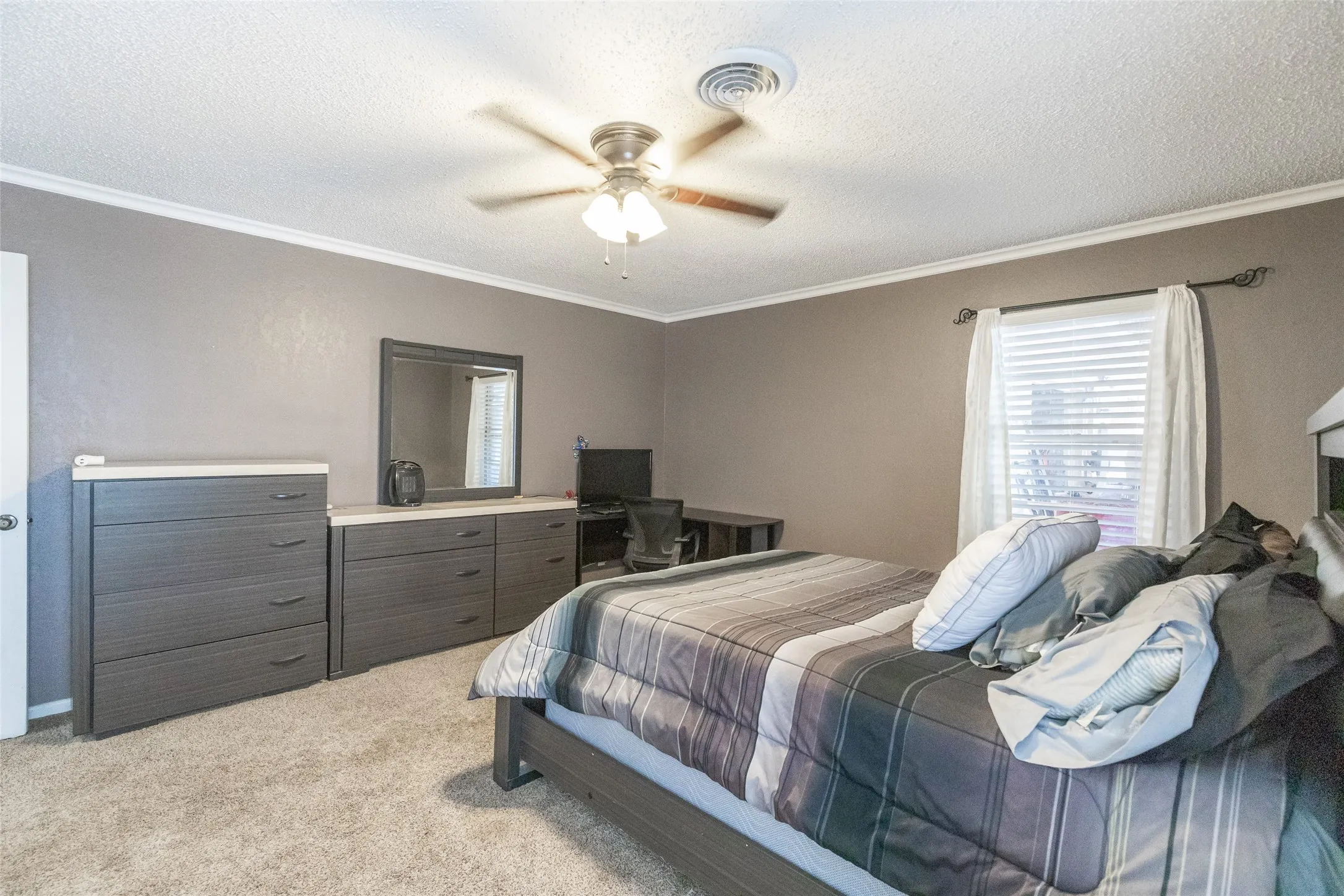 Single Family Residence For Sale in Callahan County , 3433 I-20 W, Baird, Texas 79504, 3 Bedroom, 4 Bathroom, 2 Garage spaces, 2,994 Sqft, built in 1976, mls#21315275, Real Estate Agent in Baird, Homes For Sale in Callahan county, Homes For Sale in Baird, Realtor in Baird Texas, Real Estate Brokerage Independent Realty Texas, Luminita Cordes Realtor