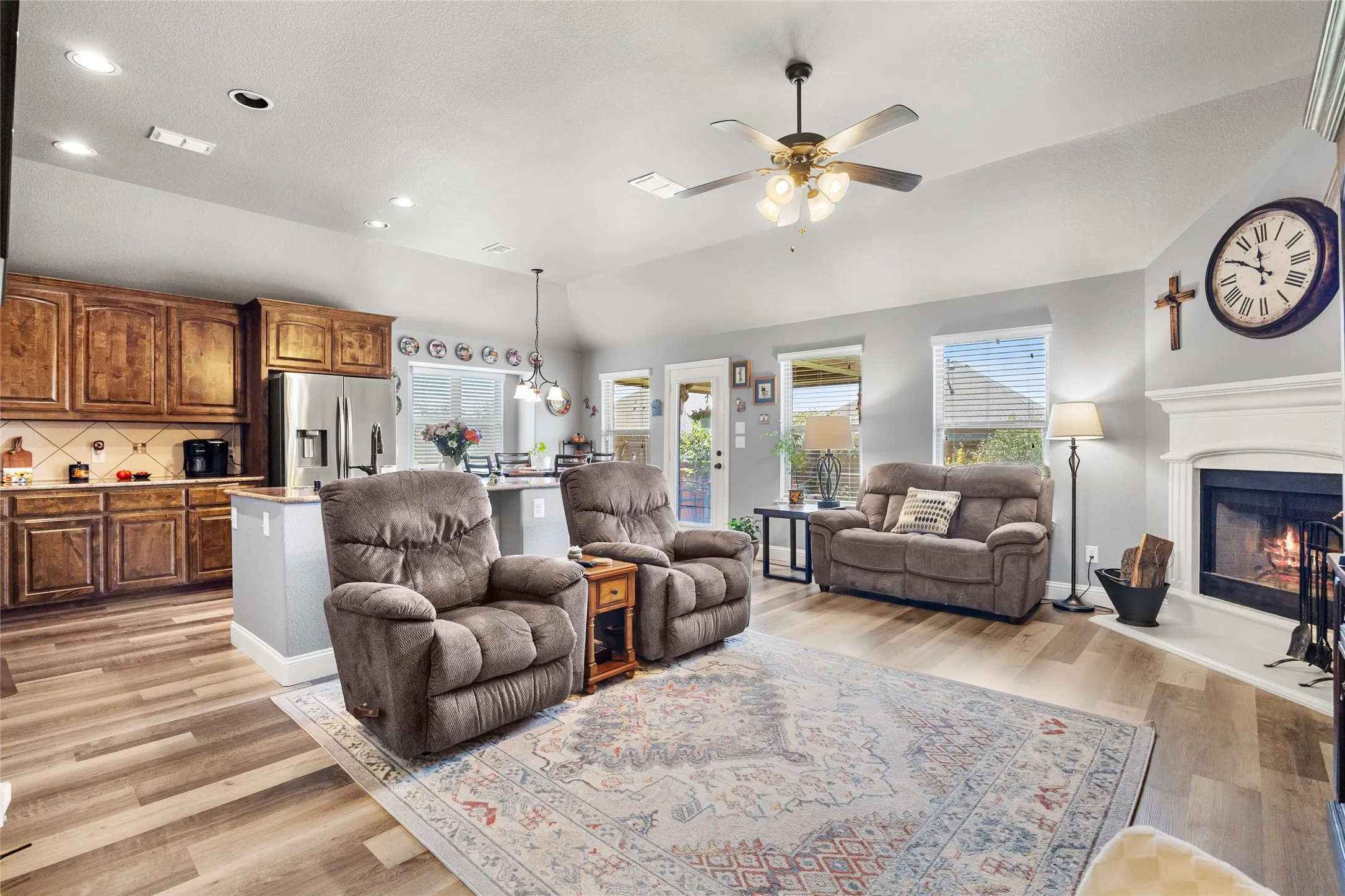 Single Family Residence For Sale in Collin County , 1025 Lincoln Drive, Royse City, Texas 75189, 3 Bedroom, 2 Bathroom, 2 Garage spaces, 1,833 Sqft, built in 2014, mls#21364220, Real Estate Agent in Royse City, Homes For Sale in Collin county, Homes For Sale in Royse City, Realtor in Royse City Texas, Real Estate Brokerage Independent Realty Texas, Luminita Cordes Realtor
