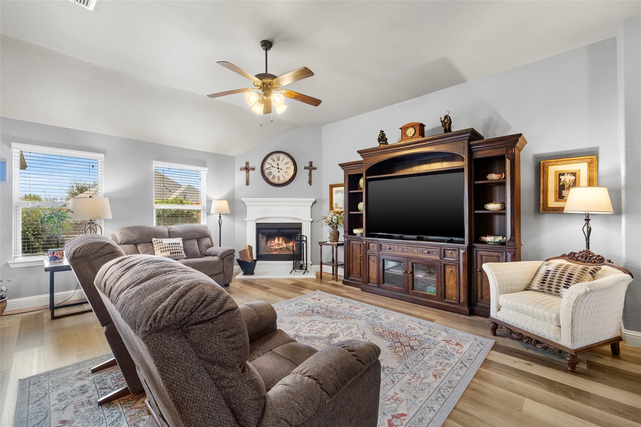Single Family Residence For Sale in Collin County , 1025 Lincoln Drive, Royse City, Texas 75189, 3 Bedroom, 2 Bathroom, 2 Garage spaces, 1,833 Sqft, built in 2014, mls#21364220, Real Estate Agent in Royse City, Homes For Sale in Collin county, Homes For Sale in Royse City, Realtor in Royse City Texas, Real Estate Brokerage Independent Realty Texas, Luminita Cordes Realtor