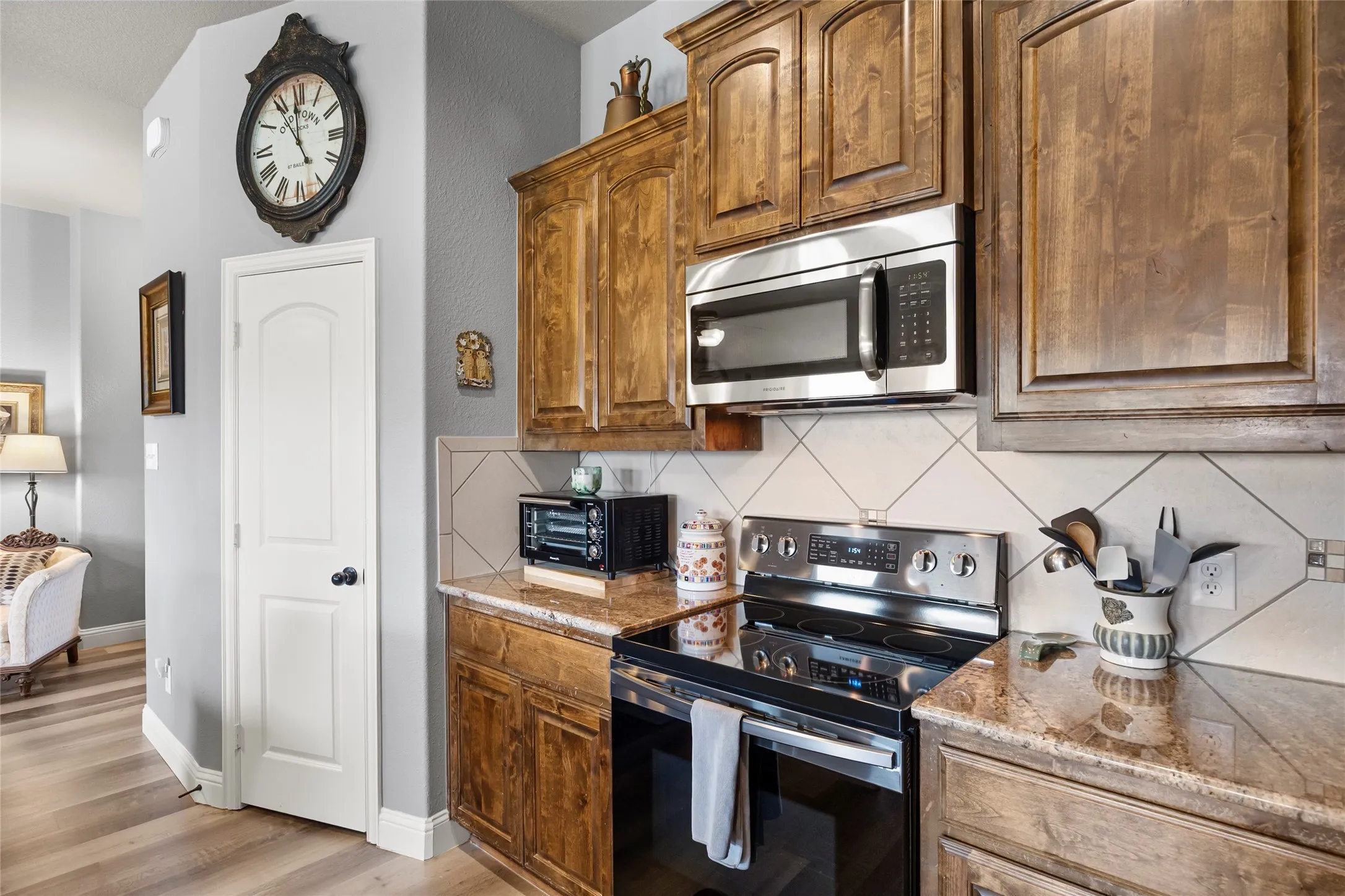 Single Family Residence For Sale in Collin County , 1025 Lincoln Drive, Royse City, Texas 75189, 3 Bedroom, 2 Bathroom, 2 Garage spaces, 1,833 Sqft, built in 2014, mls#21364220, Real Estate Agent in Royse City, Homes For Sale in Collin county, Homes For Sale in Royse City, Realtor in Royse City Texas, Real Estate Brokerage Independent Realty Texas, Luminita Cordes Realtor