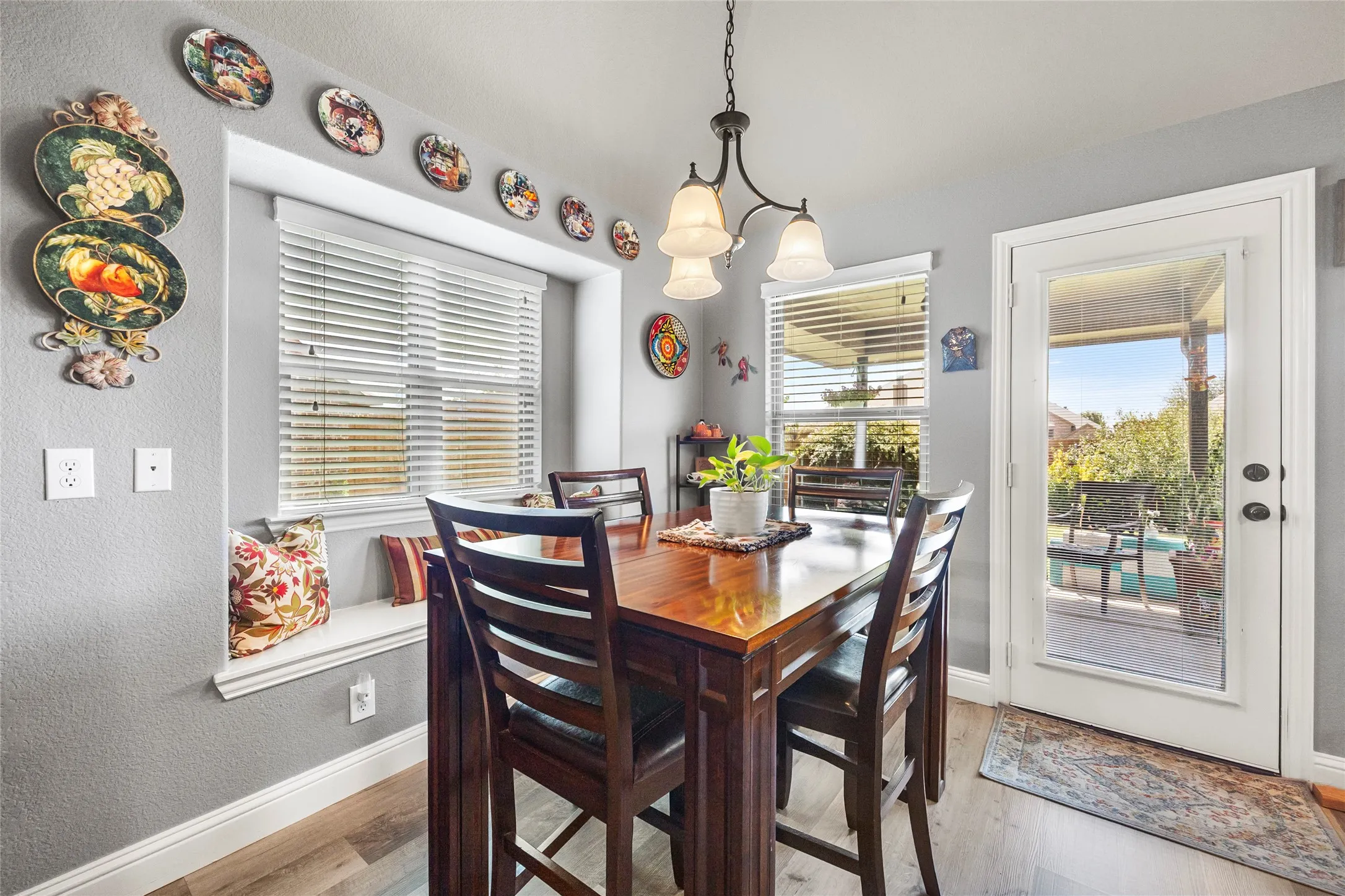 Single Family Residence For Sale in Collin County , 1025 Lincoln Drive, Royse City, Texas 75189, 3 Bedroom, 2 Bathroom, 2 Garage spaces, 1,833 Sqft, built in 2014, mls#21364220, Real Estate Agent in Royse City, Homes For Sale in Collin county, Homes For Sale in Royse City, Realtor in Royse City Texas, Real Estate Brokerage Independent Realty Texas, Luminita Cordes Realtor