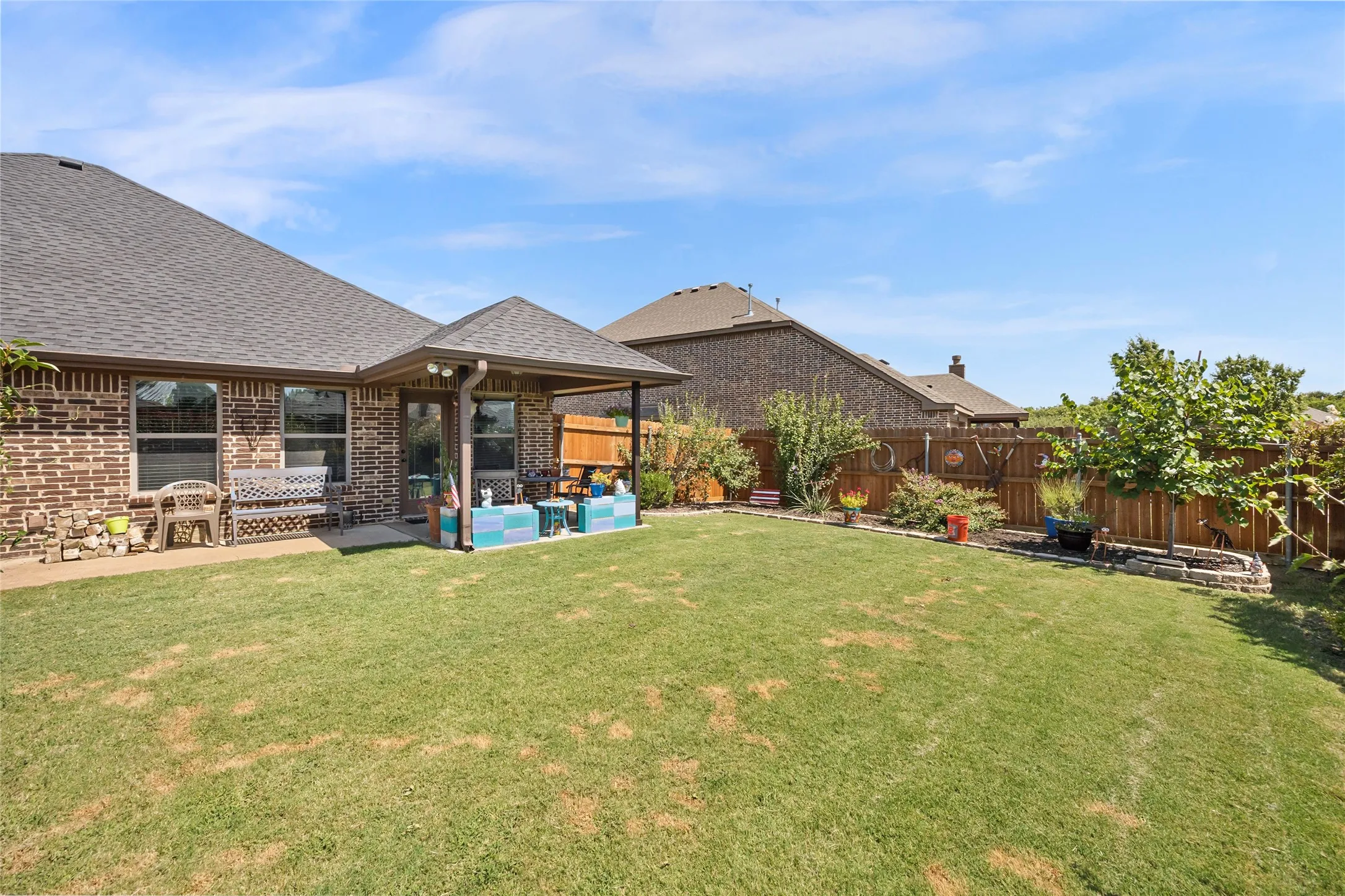 Single Family Residence For Sale in Collin County , 1025 Lincoln Drive, Royse City, Texas 75189, 3 Bedroom, 2 Bathroom, 2 Garage spaces, 1,833 Sqft, built in 2014, mls#21364220, Real Estate Agent in Royse City, Homes For Sale in Collin county, Homes For Sale in Royse City, Realtor in Royse City Texas, Real Estate Brokerage Independent Realty Texas, Luminita Cordes Realtor
