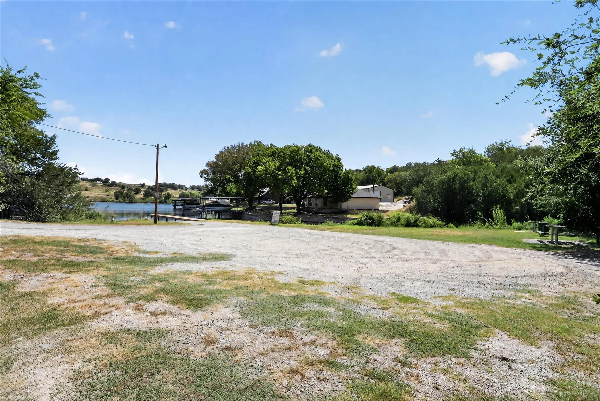 Single Family Residence For Sale in Hood County , 2807 River Ridge Court, Granbury, Texas 76048, 4 Bedroom, 2 Bathroom, 2 Garage spaces, 2,029 Sqft, built in 2021, mls#21349981, Real Estate Agent in Granbury, Homes For Sale in Hood county, Homes For Sale in Granbury, Realtor in Granbury Texas, Real Estate Brokerage Independent Realty Texas, Luminita Cordes Realtor