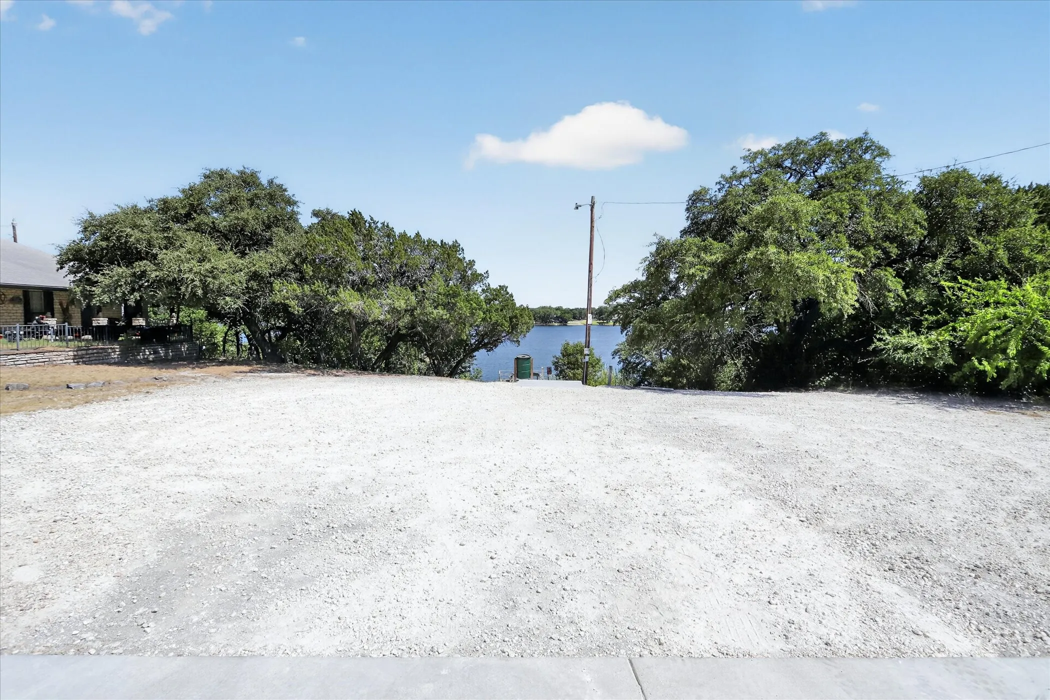 Single Family Residence For Sale in Hood County , 2807 River Ridge Court, Granbury, Texas 76048, 4 Bedroom, 2 Bathroom, 2 Garage spaces, 2,029 Sqft, built in 2021, mls#21349981, Real Estate Agent in Granbury, Homes For Sale in Hood county, Homes For Sale in Granbury, Realtor in Granbury Texas, Real Estate Brokerage Independent Realty Texas, Luminita Cordes Realtor