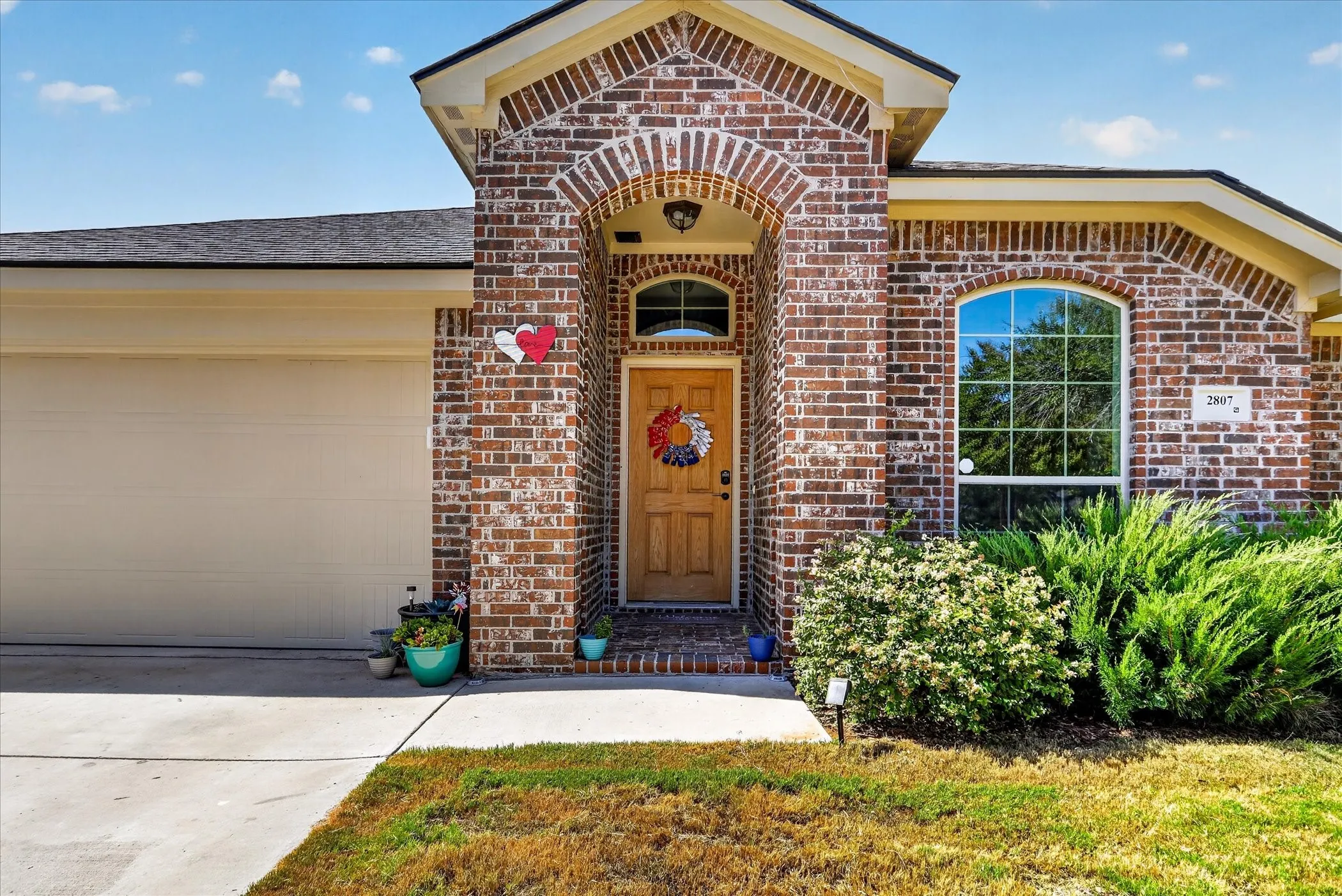 Single Family Residence For Sale in Hood County , 2807 River Ridge Court, Granbury, Texas 76048, 4 Bedroom, 2 Bathroom, 2 Garage spaces, 2,029 Sqft, built in 2021, mls#21349981, Real Estate Agent in Granbury, Homes For Sale in Hood county, Homes For Sale in Granbury, Realtor in Granbury Texas, Real Estate Brokerage Independent Realty Texas, Luminita Cordes Realtor