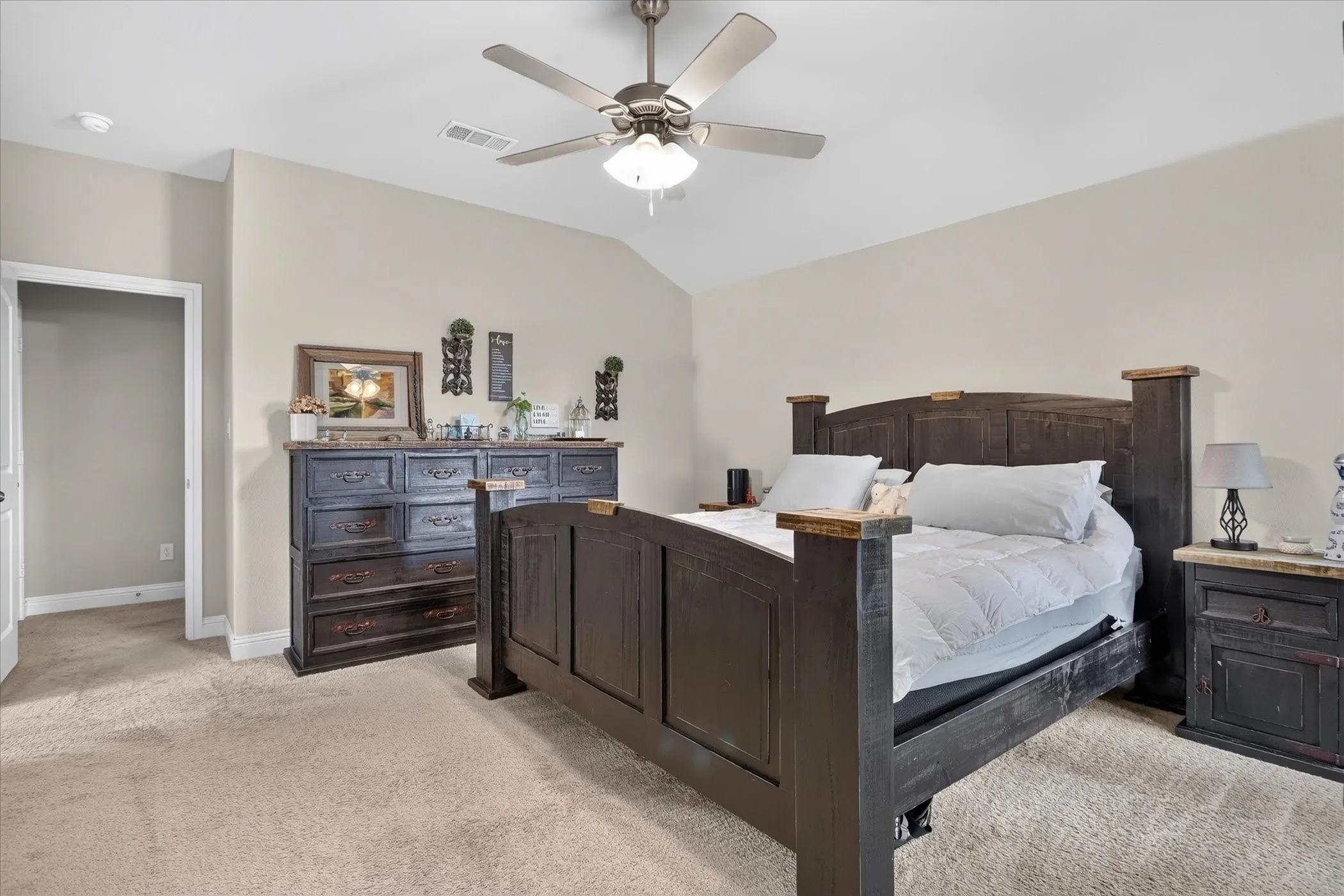 Single Family Residence For Sale in Hood County , 2807 River Ridge Court, Granbury, Texas 76048, 4 Bedroom, 2 Bathroom, 2 Garage spaces, 2,029 Sqft, built in 2021, mls#21349981, Real Estate Agent in Granbury, Homes For Sale in Hood county, Homes For Sale in Granbury, Realtor in Granbury Texas, Real Estate Brokerage Independent Realty Texas, Luminita Cordes Realtor