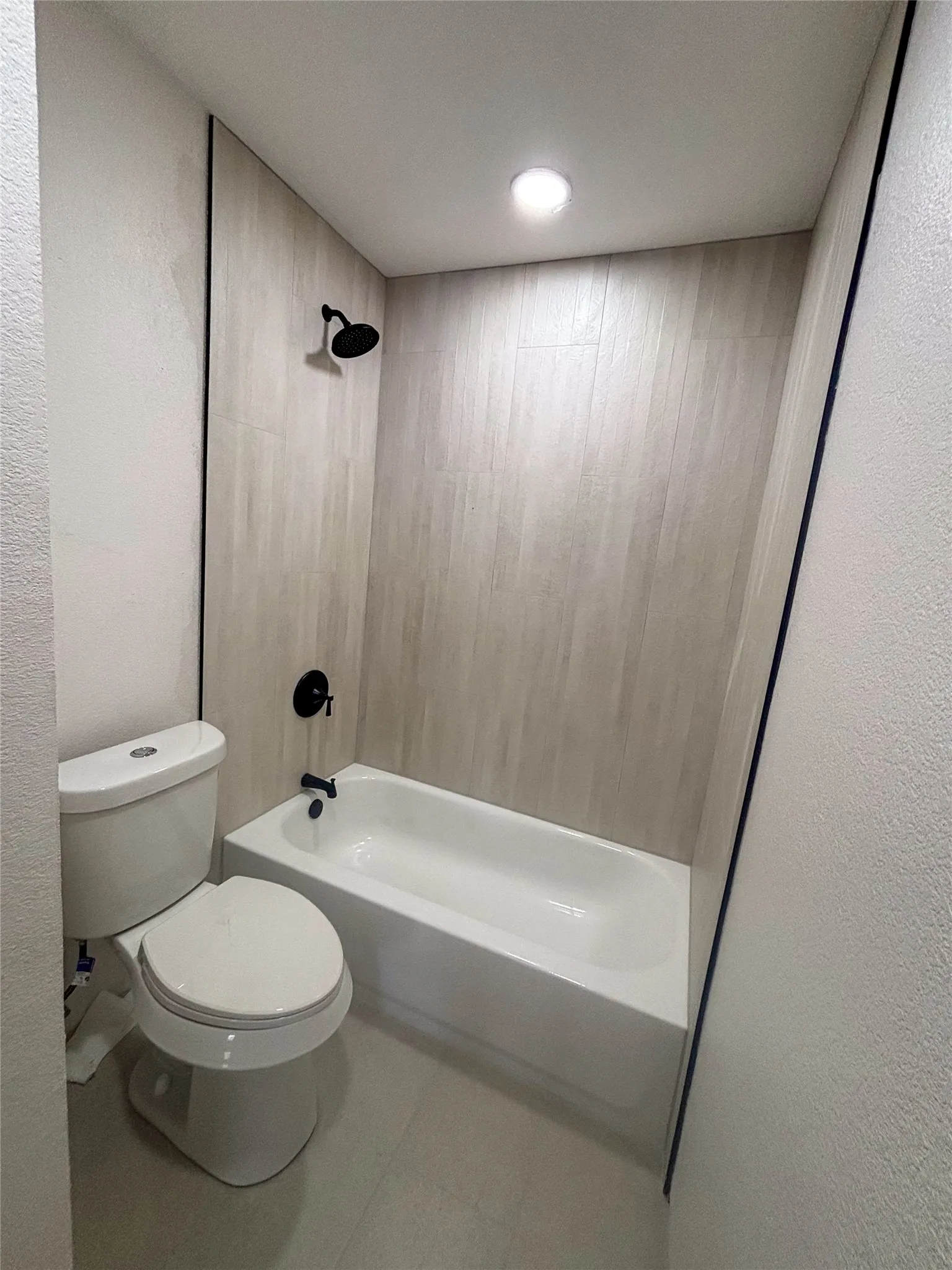 Single Family Residence For Sale in Tarrant County , 5921 Woodmeadow Drive, Arlington, Texas 76016, 3 Bedroom, 2 Bathroom, 2 Garage spaces, 1,493 Sqft, built in 1978, mls#21365274, Real Estate Agent in Arlington, Homes For Sale in Tarrant county, Homes For Sale in Arlington, Realtor in Arlington Texas, Real Estate Brokerage Independent Realty Texas, Luminita Cordes Realtor