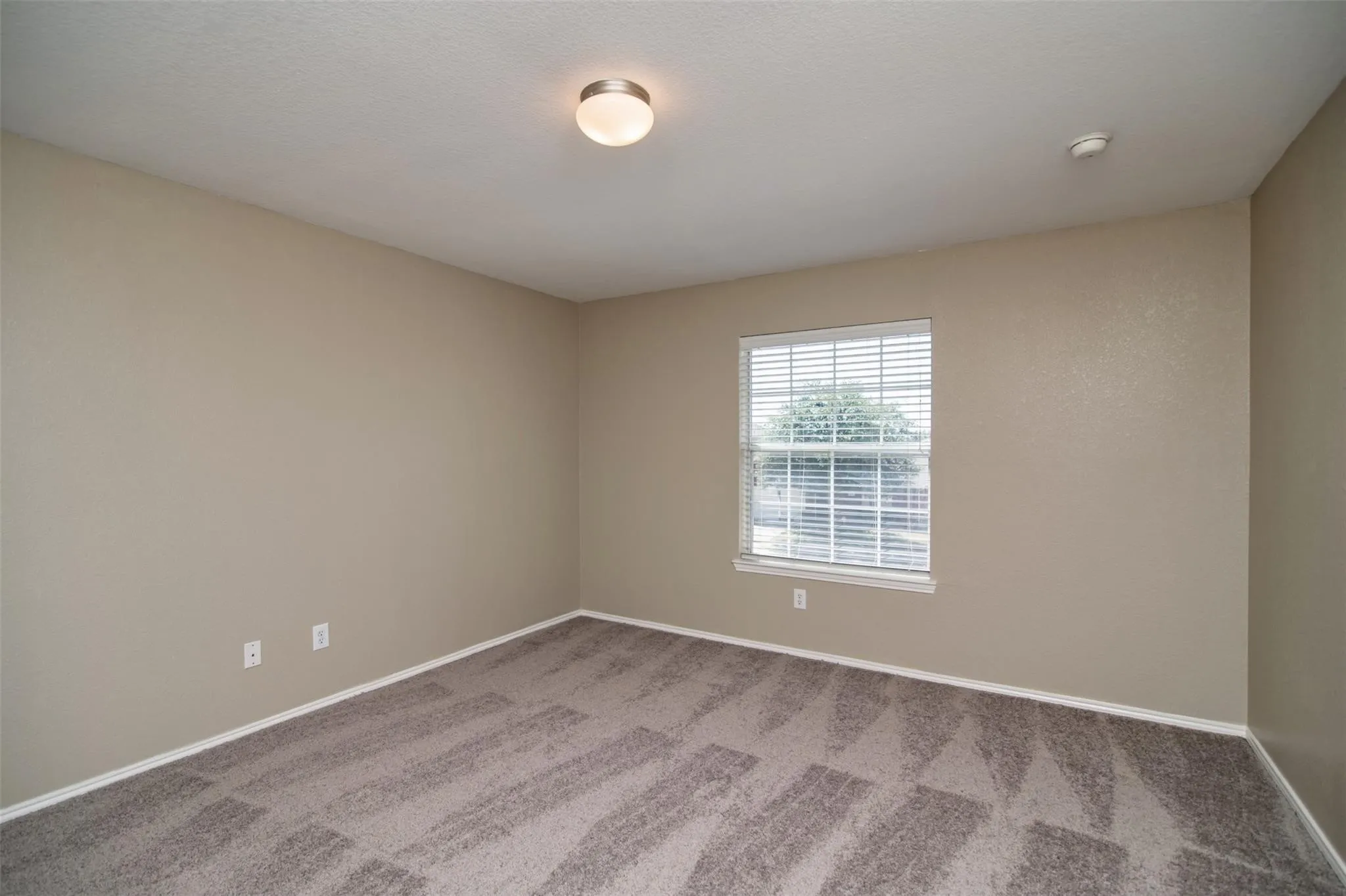 Single Family Residence For Rent in Tarrant County , 5140 Meandering Creek Court, Fort Worth, Texas 76179, 4 Bedroom, 3 Bathroom, 2 Garage spaces, 2,712 Sqft, built in 2006, mls#21366188, Real Estate Agent in Fort Worth, Homes For Rent in Tarrant county, Homes For Rent in Fort Worth, Realtor in Fort Worth Texas, Real Estate Brokerage Independent Realty Texas, Luminita Cordes Realtor