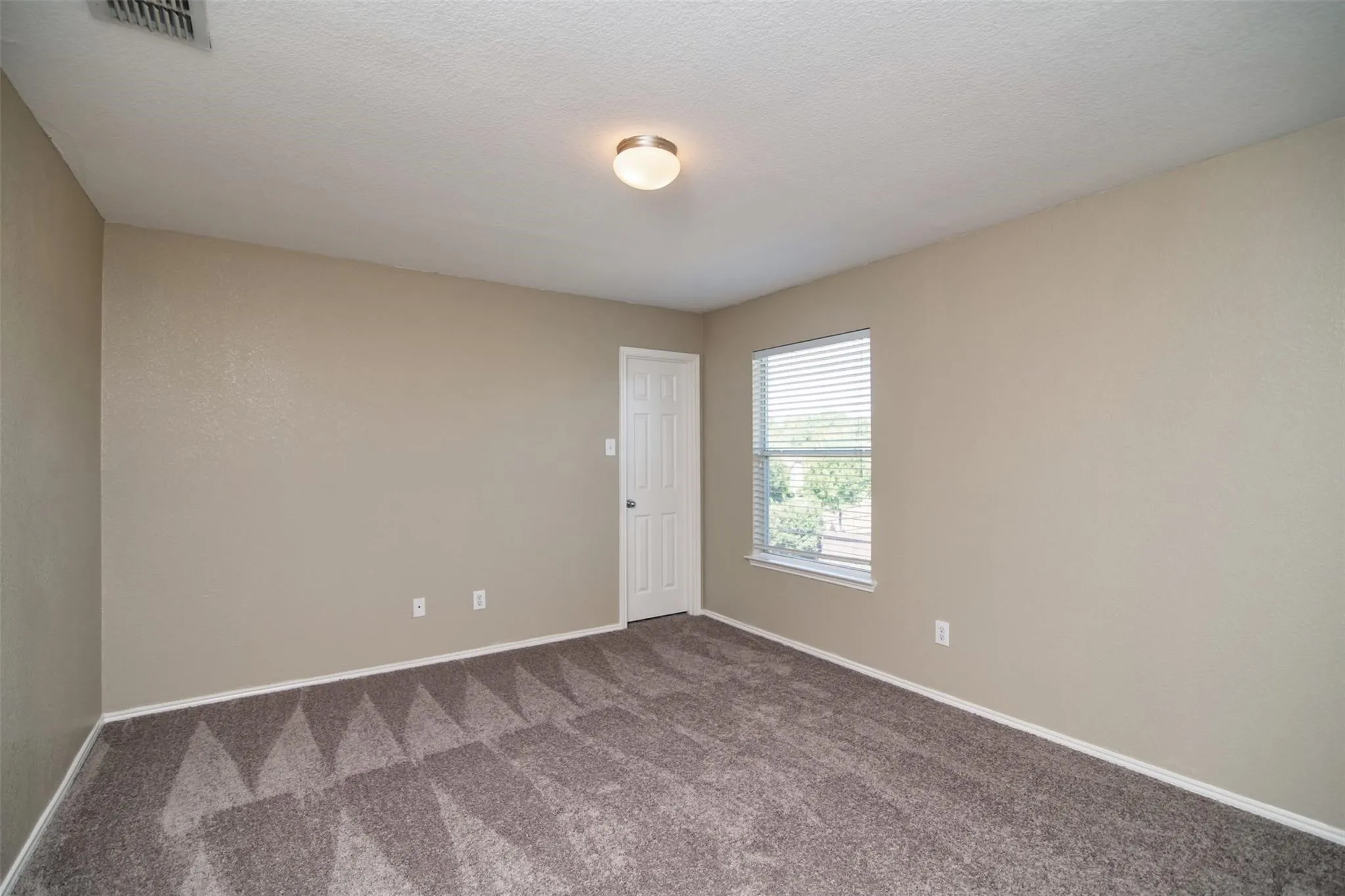 Single Family Residence For Rent in Tarrant County , 5140 Meandering Creek Court, Fort Worth, Texas 76179, 4 Bedroom, 3 Bathroom, 2 Garage spaces, 2,712 Sqft, built in 2006, mls#21366188, Real Estate Agent in Fort Worth, Homes For Rent in Tarrant county, Homes For Rent in Fort Worth, Realtor in Fort Worth Texas, Real Estate Brokerage Independent Realty Texas, Luminita Cordes Realtor