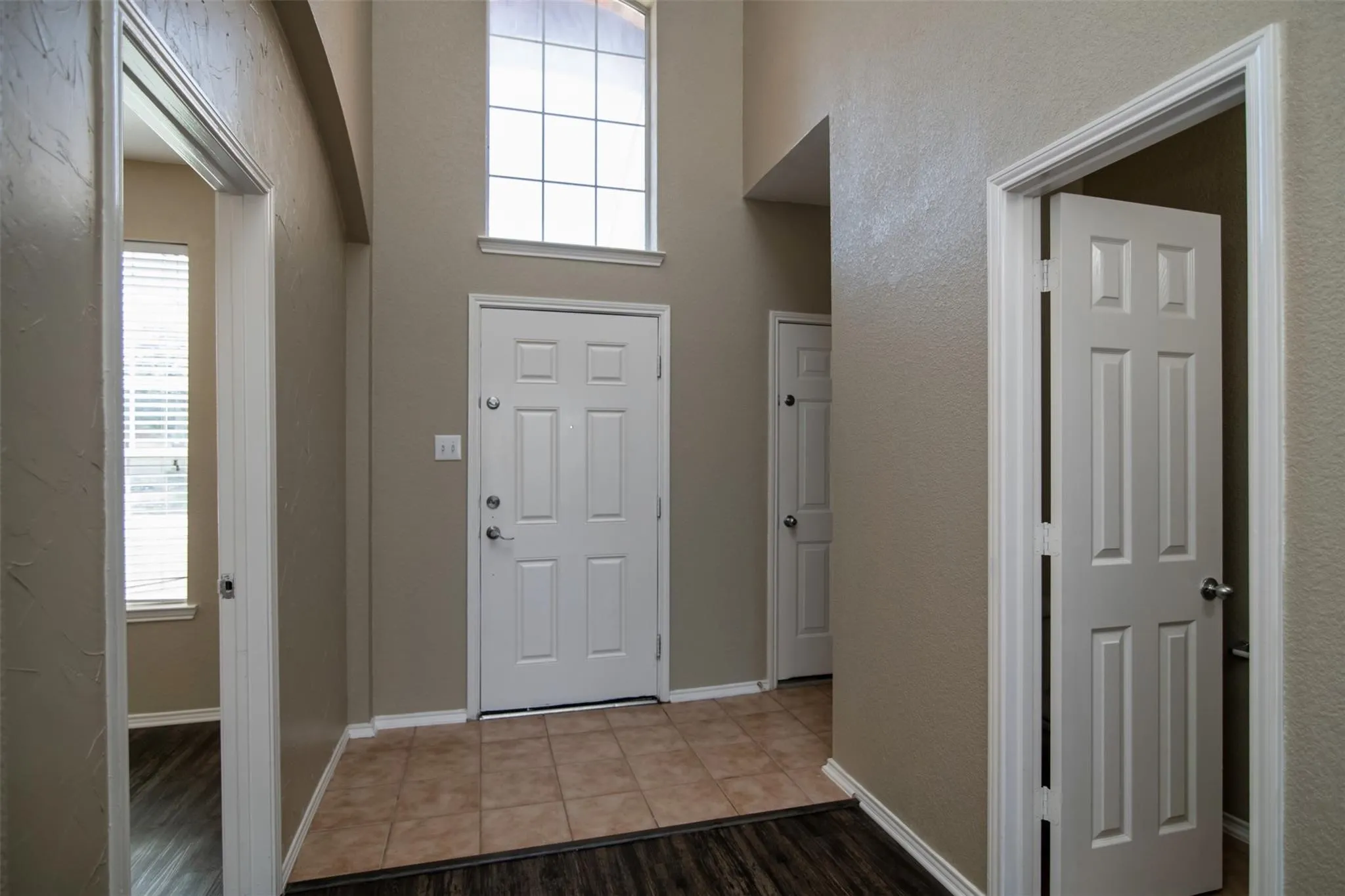 Single Family Residence For Rent in Tarrant County , 5140 Meandering Creek Court, Fort Worth, Texas 76179, 4 Bedroom, 3 Bathroom, 2 Garage spaces, 2,712 Sqft, built in 2006, mls#21366188, Real Estate Agent in Fort Worth, Homes For Rent in Tarrant county, Homes For Rent in Fort Worth, Realtor in Fort Worth Texas, Real Estate Brokerage Independent Realty Texas, Luminita Cordes Realtor