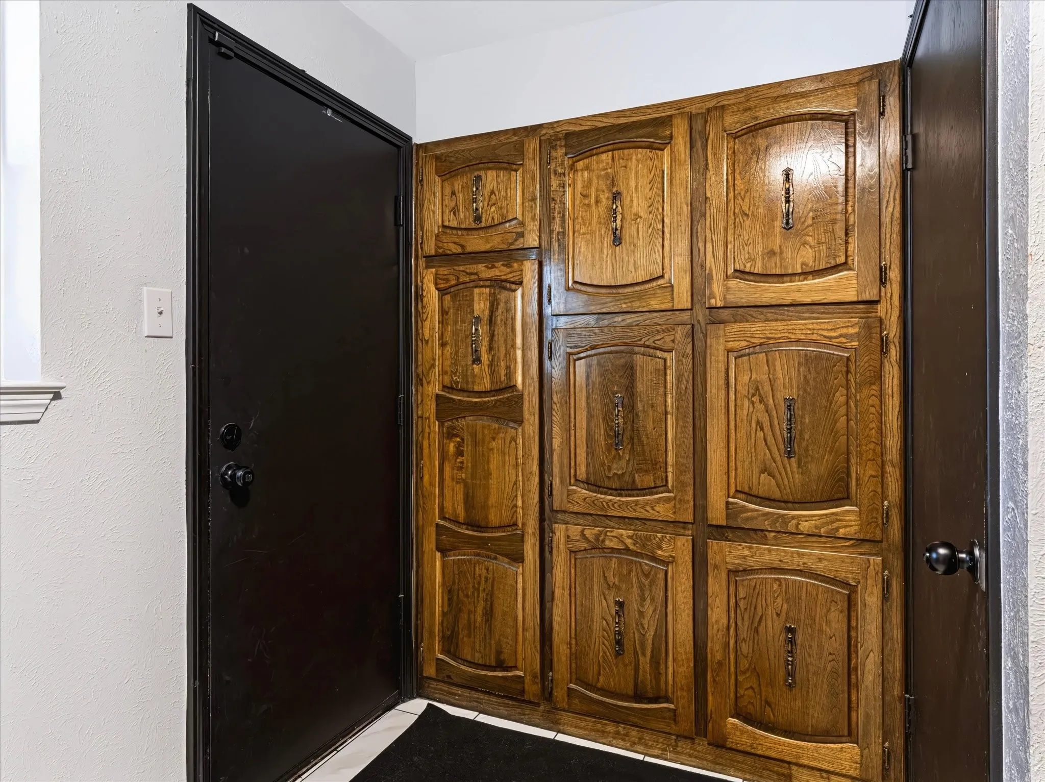 Single Family Residence For Sale in Tarrant County , 420 Cannon Drive, Hurst, Texas 76054, 3 Bedroom, 2 Bathroom, 2 Garage spaces, 1,717 Sqft, built in 1976, mls#21354289, Real Estate Agent in Hurst, Homes For Sale in Tarrant county, Homes For Sale in Hurst, Realtor in Hurst Texas, Real Estate Brokerage Independent Realty Texas, Luminita Cordes Realtor