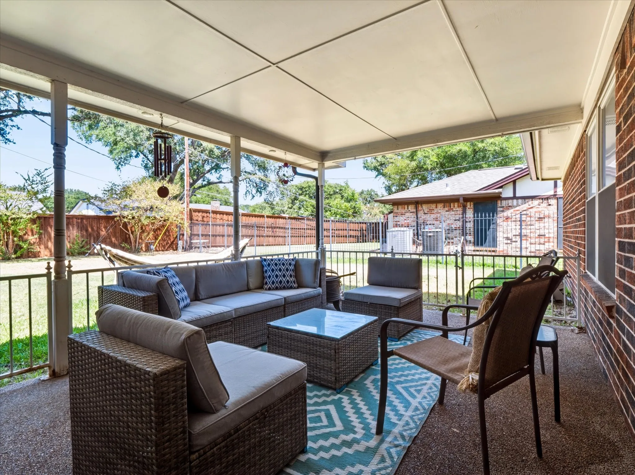 Single Family Residence For Sale in Tarrant County , 420 Cannon Drive, Hurst, Texas 76054, 3 Bedroom, 2 Bathroom, 2 Garage spaces, 1,717 Sqft, built in 1976, mls#21354289, Real Estate Agent in Hurst, Homes For Sale in Tarrant county, Homes For Sale in Hurst, Realtor in Hurst Texas, Real Estate Brokerage Independent Realty Texas, Luminita Cordes Realtor