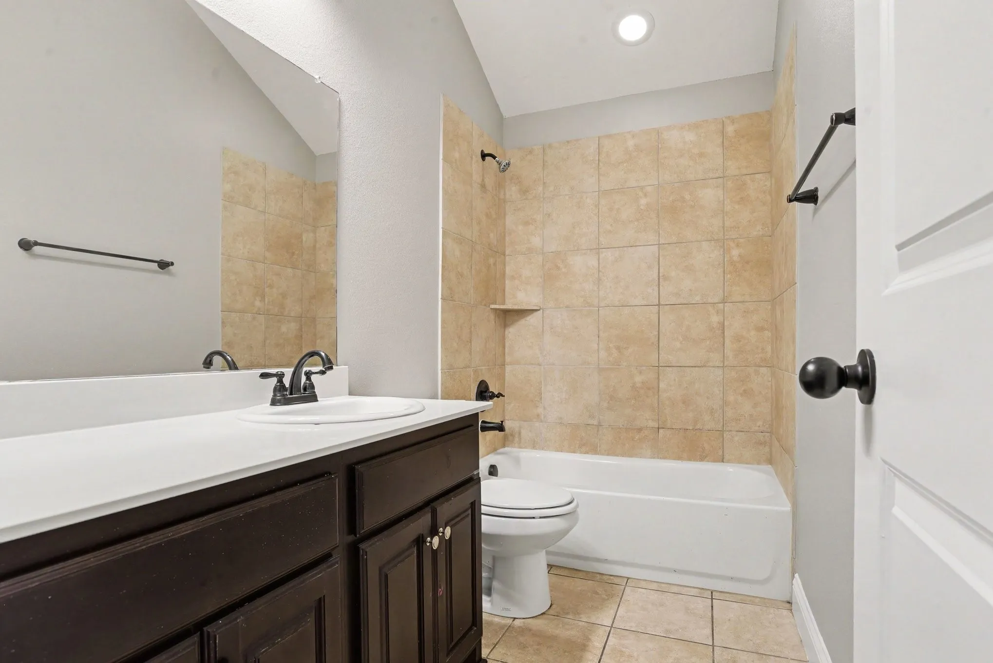 Single Family Residence For Sale in Hunt County , 1415 Reiger Drive, Greenville, Texas 75402, 3 Bedroom, 2 Bathroom, 2 Garage spaces, 1,506 Sqft, built in 2016, mls#21363663, Real Estate Agent in Greenville, Homes For Sale in Hunt county, Homes For Sale in Greenville, Realtor in Greenville Texas, Real Estate Brokerage Independent Realty Texas, Luminita Cordes Realtor