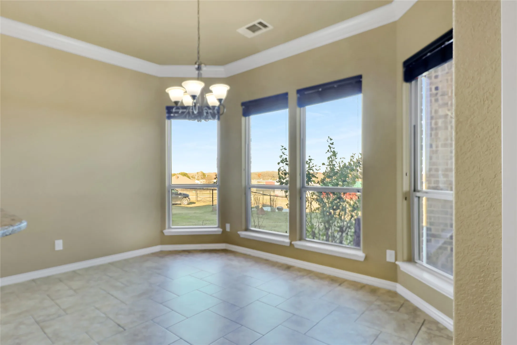 Single Family Residence For Sale in Parker County , 694 Jennings Lane, Azle, Texas 76020, 4 Bedroom, 2 Bathroom, 2 Garage spaces, 2,229 Sqft, built in 2015, Price $639,000, mls#21366195, Real Estate Agent in Azle, Homes For Sale in Parker county, Homes For Sale in Azle, Realtor in Azle Texas, Real Estate Brokerage Independent Realty Texas, Luminita Cordes Realtor