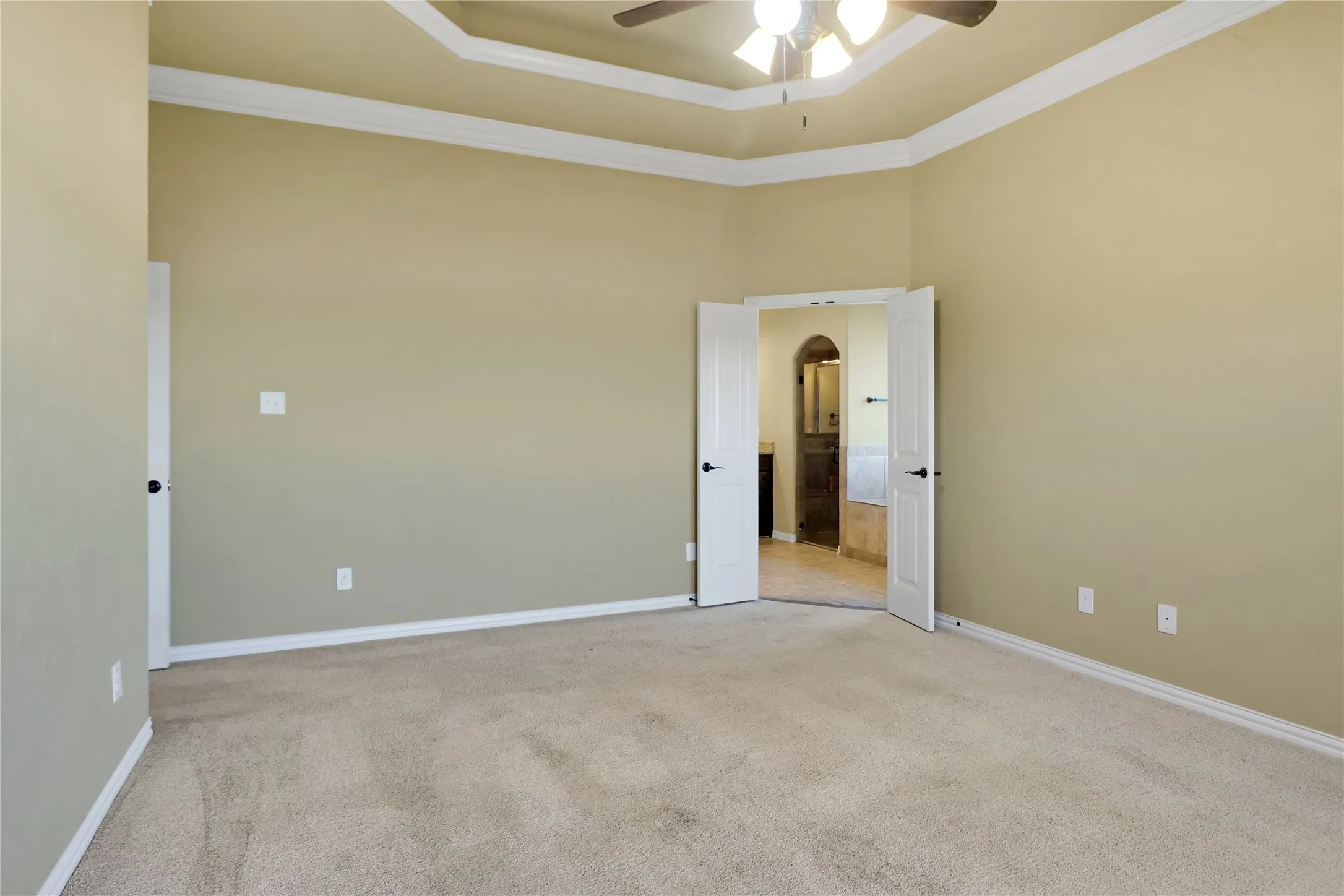 Single Family Residence For Sale in Parker County , 694 Jennings Lane, Azle, Texas 76020, 4 Bedroom, 2 Bathroom, 2 Garage spaces, 2,229 Sqft, built in 2015, Price $639,000, mls#21366195, Real Estate Agent in Azle, Homes For Sale in Parker county, Homes For Sale in Azle, Realtor in Azle Texas, Real Estate Brokerage Independent Realty Texas, Luminita Cordes Realtor