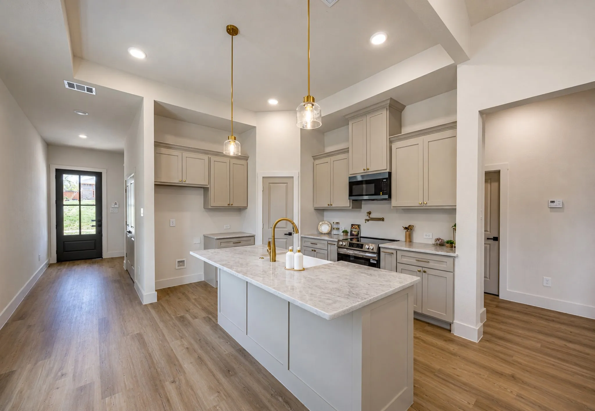 Single Family Residence For Sale in Tarrant County , 3500 Oscar Avenue, Fort Worth, Texas 76106, 4 Bedroom, 2 Bathroom, 2 Garage spaces, 1,690 Sqft, built in 2026, mls#21365935, Real Estate Agent in Fort Worth, Homes For Sale in Tarrant county, Homes For Sale in Fort Worth, Realtor in Fort Worth Texas, Real Estate Brokerage Independent Realty Texas, Luminita Cordes Realtor