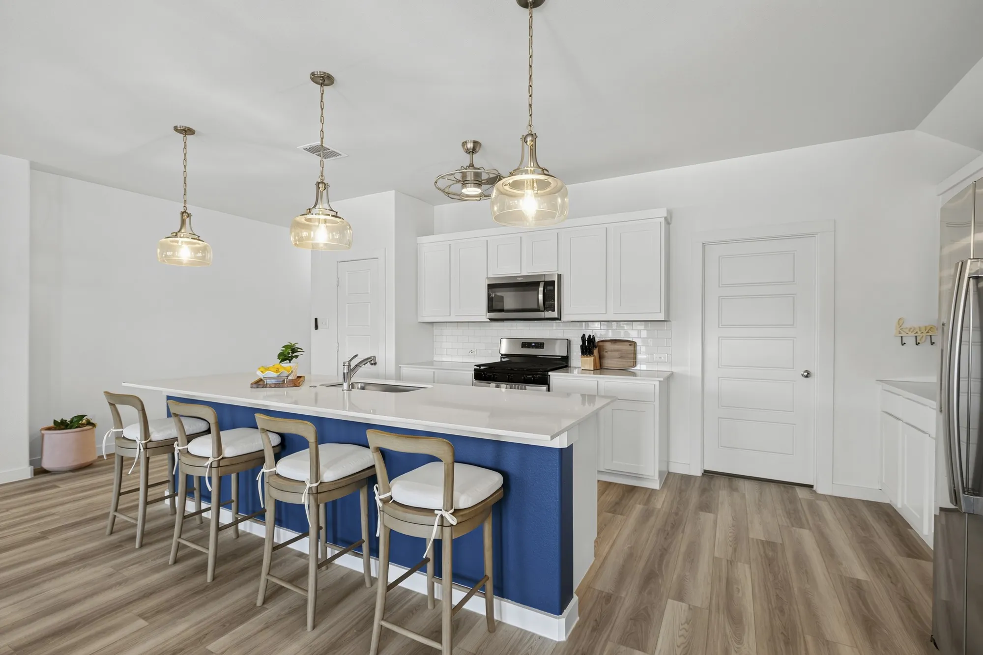 Single Family Residence For Sale in Collin County , 4007 Belton Court, Farmersville, Texas 75442, 3 Bedroom, 2 Bathroom, 2 Garage spaces, 1,981 Sqft, built in 2024, mls#21364718, Real Estate Agent in Farmersville, Homes For Sale in Collin county, Homes For Sale in Farmersville, Realtor in Farmersville Texas, Real Estate Brokerage Independent Realty Texas, Luminita Cordes Realtor