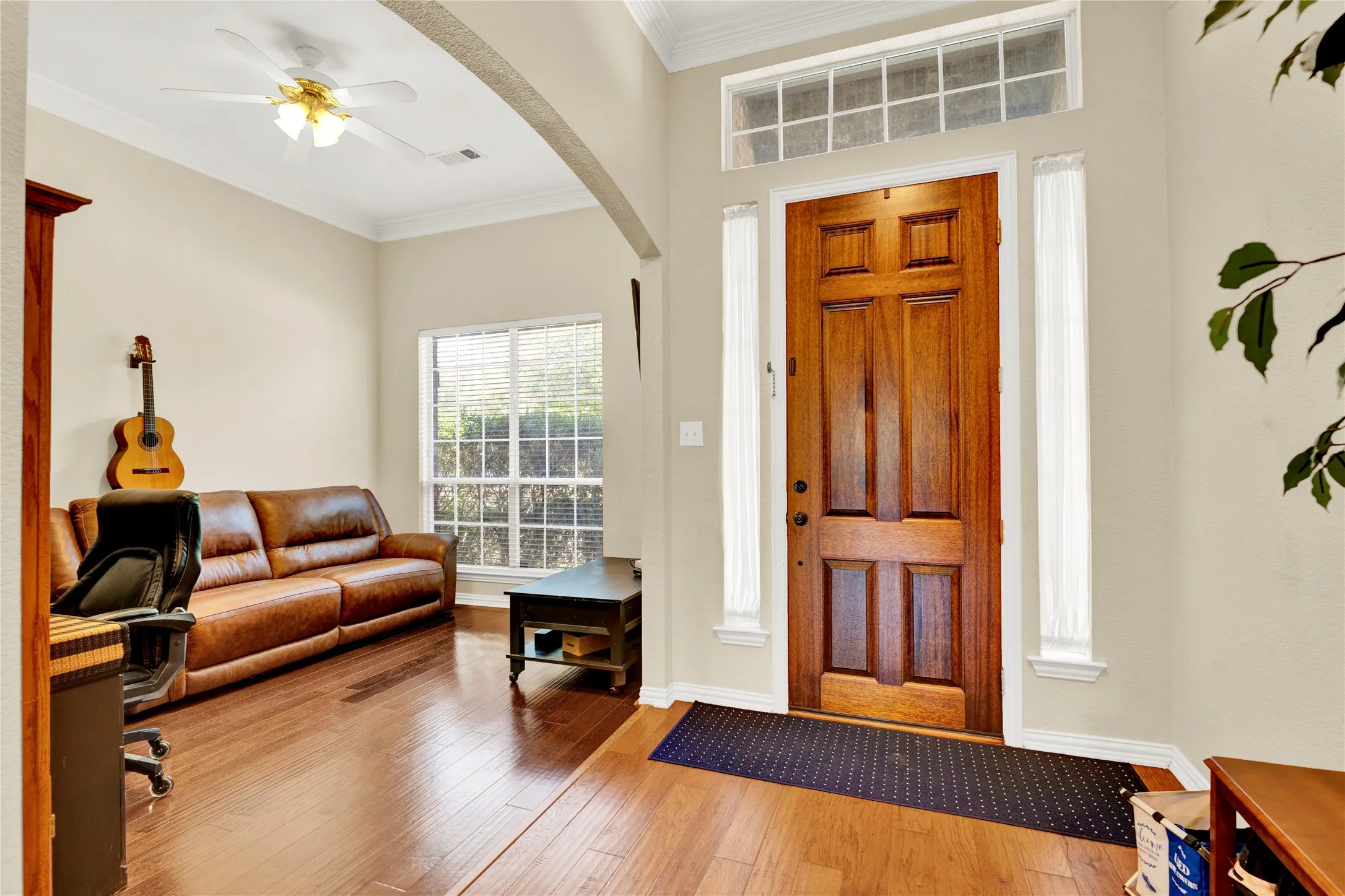Single Family Residence For Sale in Tarrant County , 4821 Bellflower Way, Fort Worth, Texas 76123, 4 Bedroom, 3 Bathroom, 2 Garage spaces, 2,525 Sqft, built in 2002, mls#21365008, Real Estate Agent in Fort Worth, Homes For Sale in Tarrant county, Homes For Sale in Fort Worth, Realtor in Fort Worth Texas, Real Estate Brokerage Independent Realty Texas, Luminita Cordes Realtor