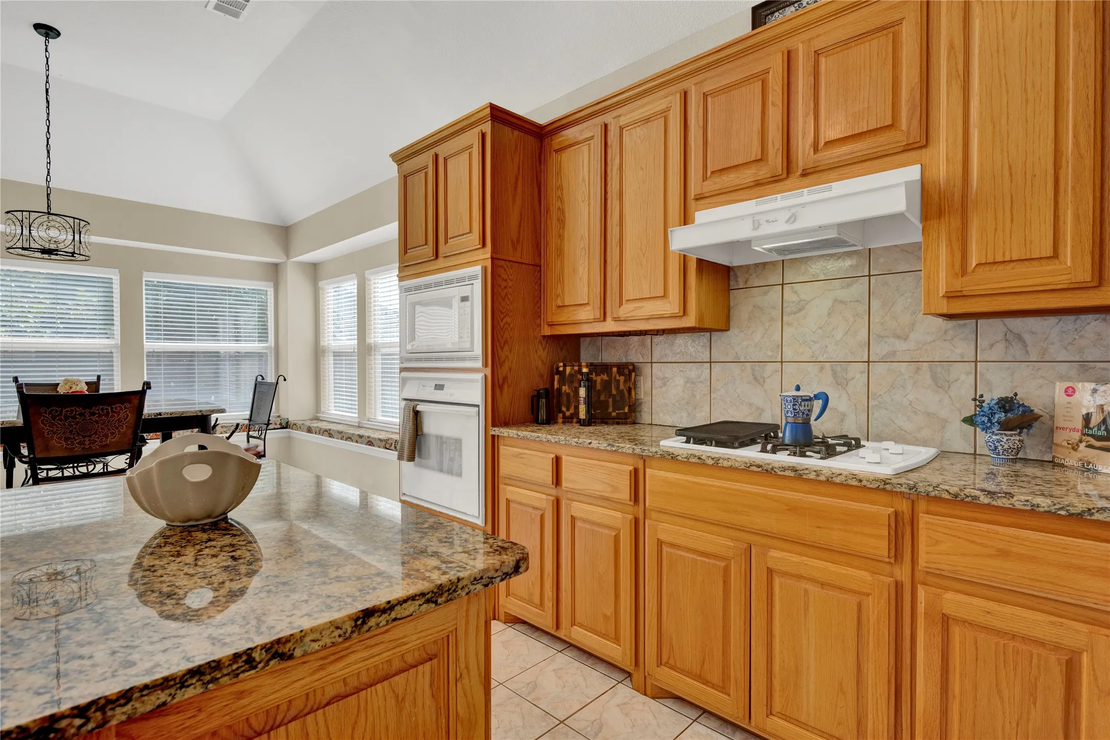 Single Family Residence For Sale in Tarrant County , 4821 Bellflower Way, Fort Worth, Texas 76123, 4 Bedroom, 3 Bathroom, 2 Garage spaces, 2,525 Sqft, built in 2002, mls#21365008, Real Estate Agent in Fort Worth, Homes For Sale in Tarrant county, Homes For Sale in Fort Worth, Realtor in Fort Worth Texas, Real Estate Brokerage Independent Realty Texas, Luminita Cordes Realtor