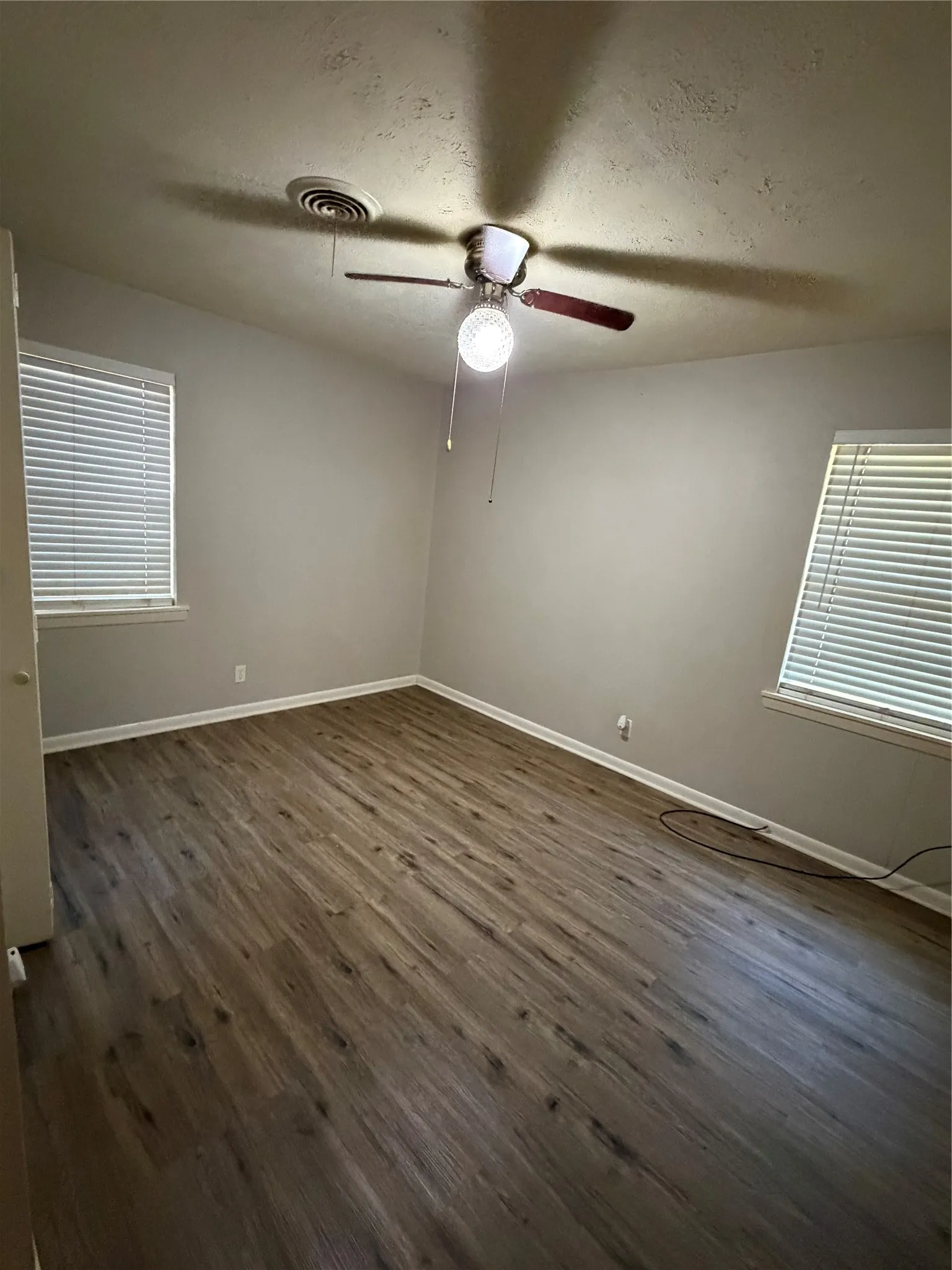 Single Family Residence For Rent in Lamar County , 2220 Bella Vista Drive, Paris, Texas 75460, 3 Bedroom, 2 Bathroom, Garage spaces, 1,349 Sqft, built in 1980, mls#21365582, Real Estate Agent in Paris, Homes For Rent in Lamar county, Homes For Rent in Paris, Realtor in Paris Texas, Real Estate Brokerage Independent Realty Texas, Luminita Cordes Realtor