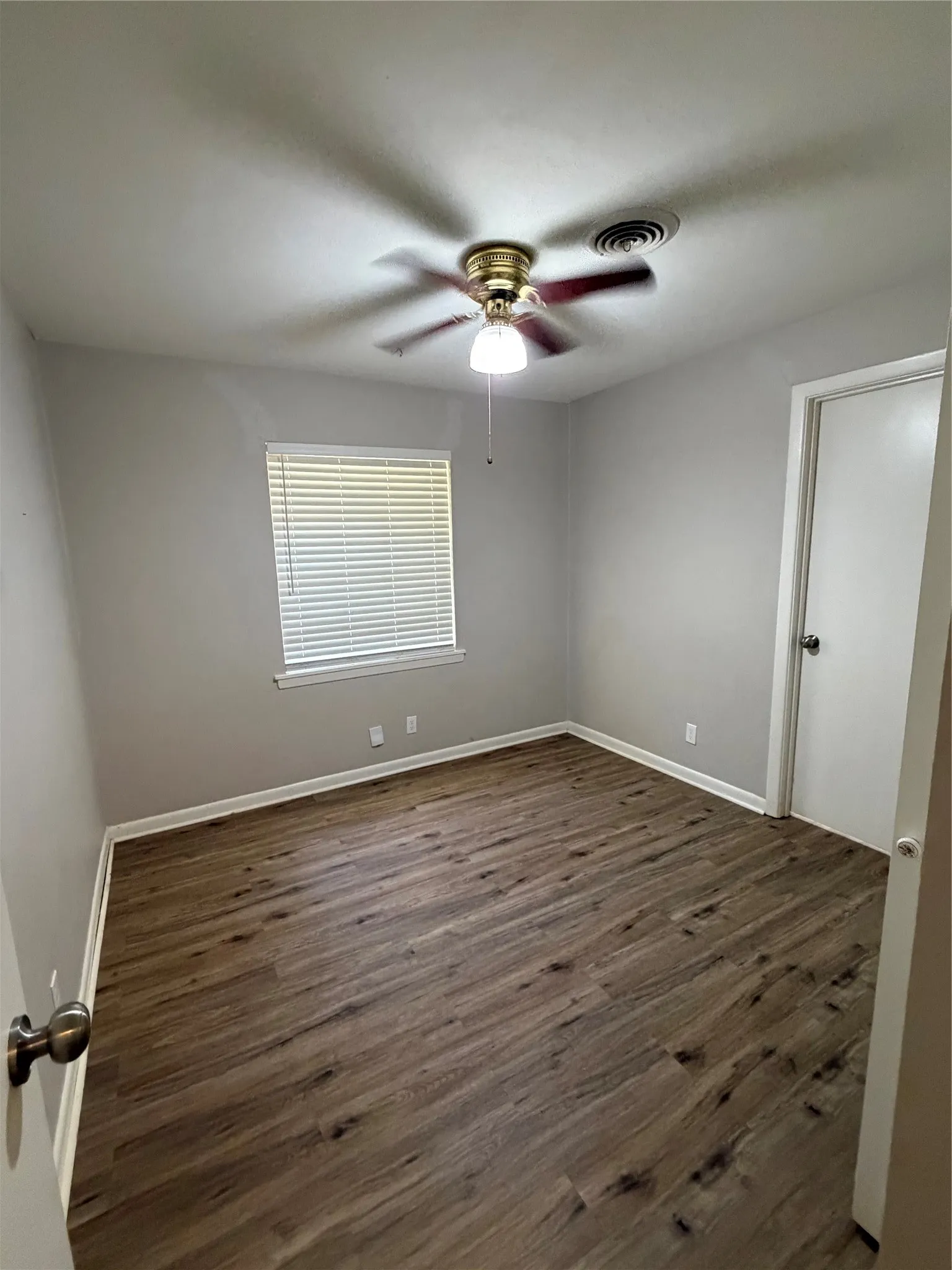 Single Family Residence For Rent in Lamar County , 2220 Bella Vista Drive, Paris, Texas 75460, 3 Bedroom, 2 Bathroom, Garage spaces, 1,349 Sqft, built in 1980, mls#21365582, Real Estate Agent in Paris, Homes For Rent in Lamar county, Homes For Rent in Paris, Realtor in Paris Texas, Real Estate Brokerage Independent Realty Texas, Luminita Cordes Realtor