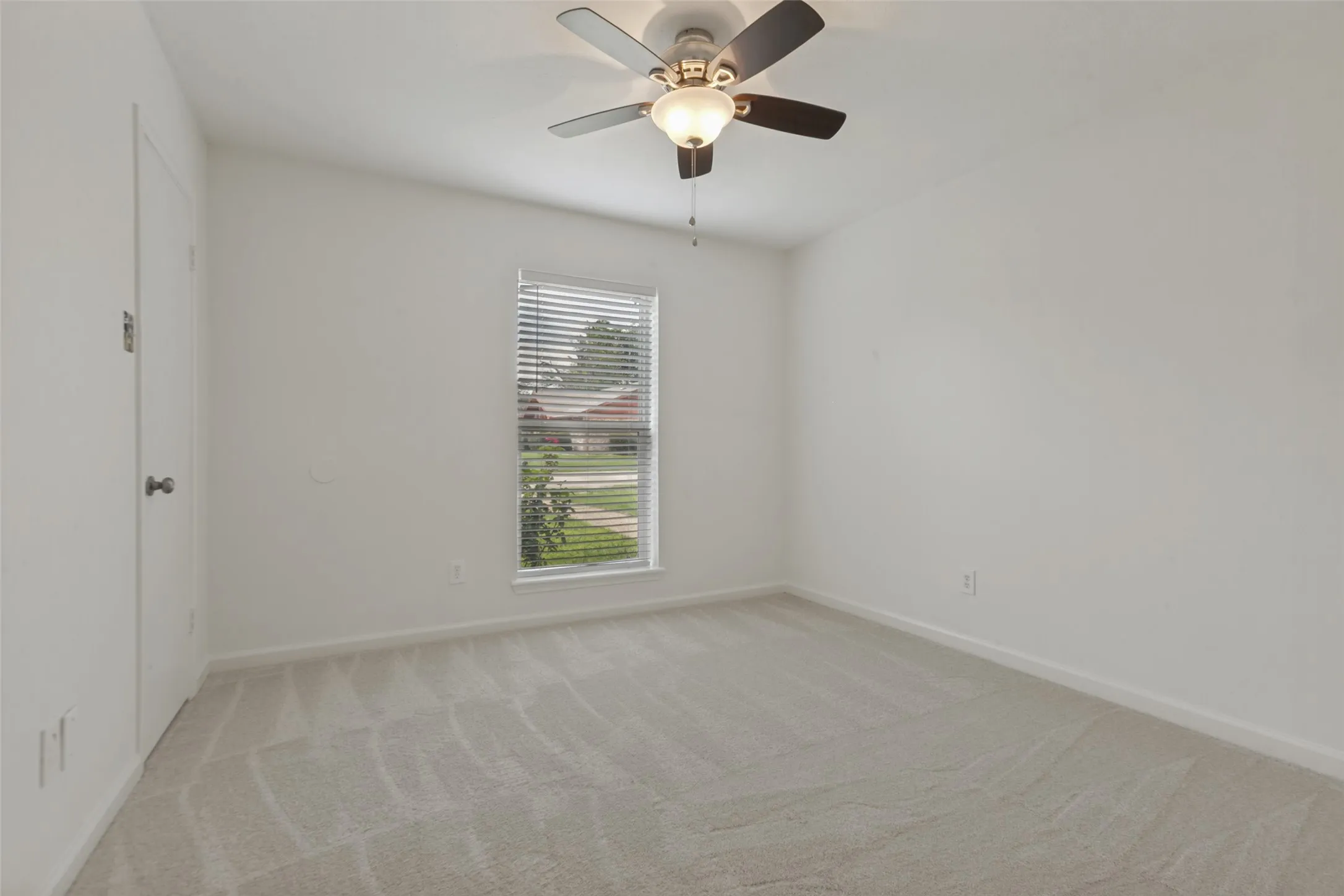 Single Family Residence For Sale in Collin County , 2013 Pleasant Valley Drive, Plano, Texas 75023, 3 Bedroom, 2 Bathroom, 2 Garage spaces, 1,981 Sqft, built in 1979, mls#21366217, Real Estate Agent in Plano, Homes For Sale in Collin county, Homes For Sale in Plano, Realtor in Plano Texas, Real Estate Brokerage Independent Realty Texas, Luminita Cordes Realtor