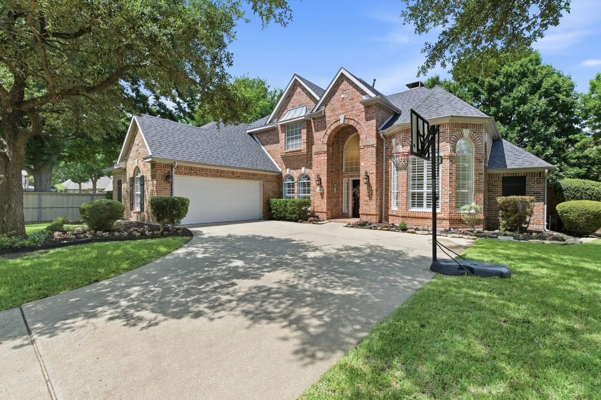 Single Family Residence For Sale in Collin County , 4908 Arbor Glen Drive, Mc Kinney, Texas 75072, 5 Bedroom, 3 Bathroom, 2 Garage spaces, 3,108 Sqft, built in 1997, mls#21350487, Real Estate Agent in Mc Kinney, Homes For Sale in Collin county, Homes For Sale in Mc Kinney, Realtor in Mc Kinney Texas, Real Estate Brokerage Independent Realty Texas, Luminita Cordes Realtor