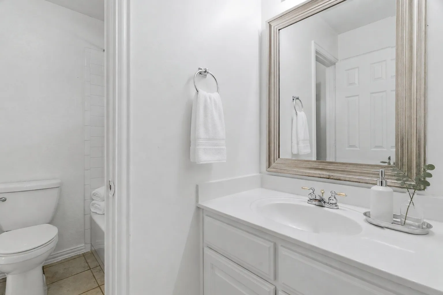 Single Family Residence For Sale in Collin County , 4908 Arbor Glen Drive, Mc Kinney, Texas 75072, 5 Bedroom, 3 Bathroom, 2 Garage spaces, 3,108 Sqft, built in 1997, mls#21350487, Real Estate Agent in Mc Kinney, Homes For Sale in Collin county, Homes For Sale in Mc Kinney, Realtor in Mc Kinney Texas, Real Estate Brokerage Independent Realty Texas, Luminita Cordes Realtor