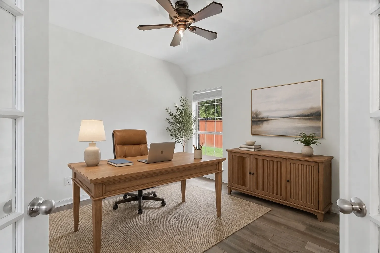 Single Family Residence For Sale in Collin County , 4908 Arbor Glen Drive, Mc Kinney, Texas 75072, 5 Bedroom, 3 Bathroom, 2 Garage spaces, 3,108 Sqft, built in 1997, mls#21350487, Real Estate Agent in Mc Kinney, Homes For Sale in Collin county, Homes For Sale in Mc Kinney, Realtor in Mc Kinney Texas, Real Estate Brokerage Independent Realty Texas, Luminita Cordes Realtor