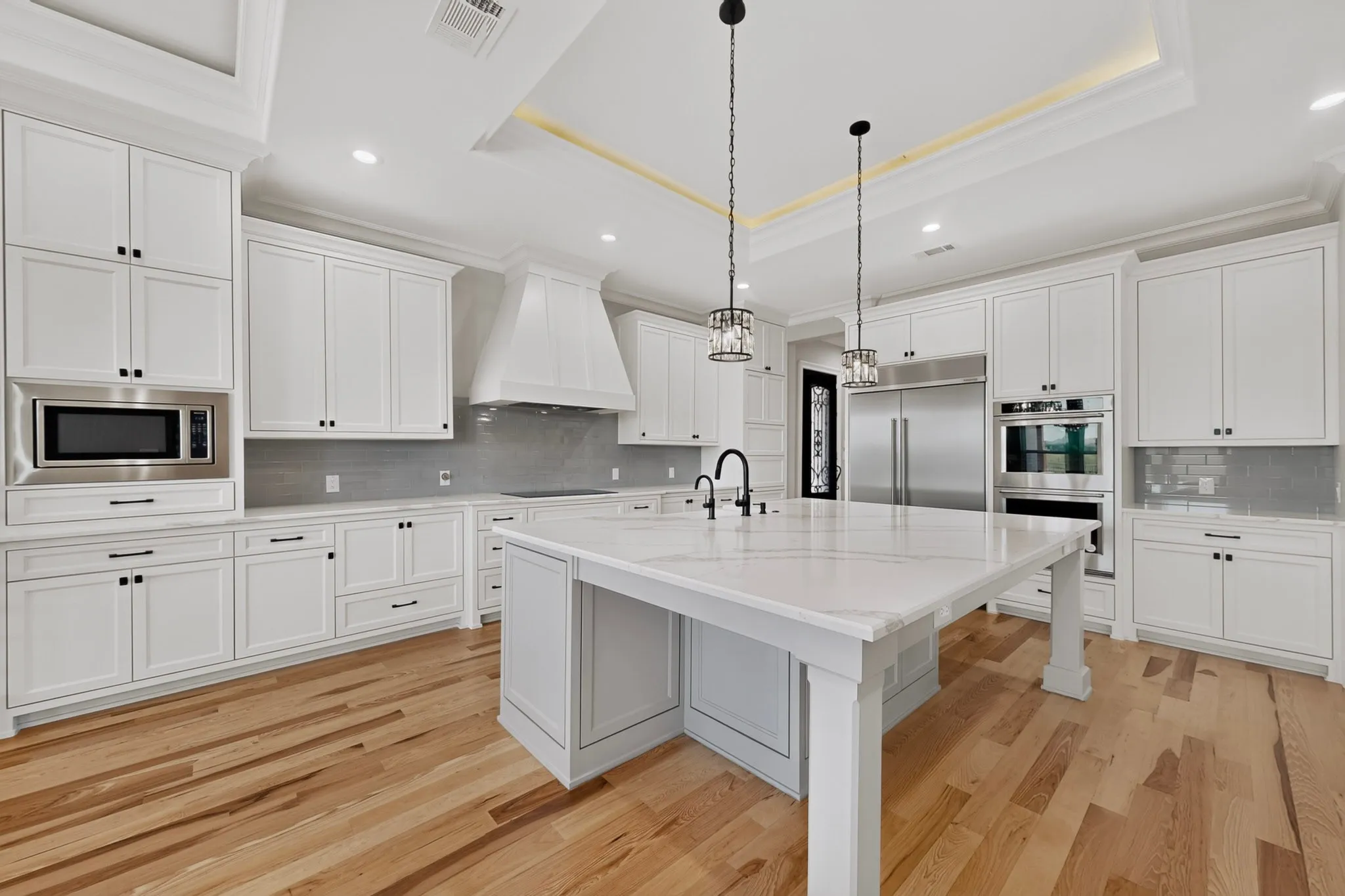 Single Family Residence For Sale in Kaufman County , 2055 Parkview Drive, Wills Point, Texas 75169, 6 Bedroom, 6 Bathroom, 4 Garage spaces, 5,029 Sqft, built in 2021, mls#21365880, Real Estate Agent in Wills Point, Homes For Sale in Kaufman county, Homes For Sale in Wills Point, Realtor in Wills Point Texas, Real Estate Brokerage Independent Realty Texas, Luminita Cordes Realtor