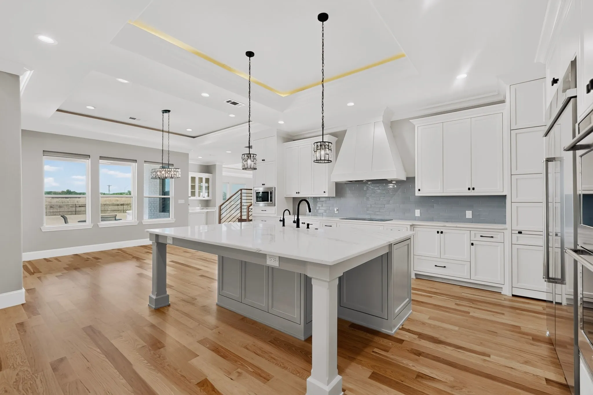 Single Family Residence For Sale in Kaufman County , 2055 Parkview Drive, Wills Point, Texas 75169, 6 Bedroom, 6 Bathroom, 4 Garage spaces, 5,029 Sqft, built in 2021, mls#21365880, Real Estate Agent in Wills Point, Homes For Sale in Kaufman county, Homes For Sale in Wills Point, Realtor in Wills Point Texas, Real Estate Brokerage Independent Realty Texas, Luminita Cordes Realtor